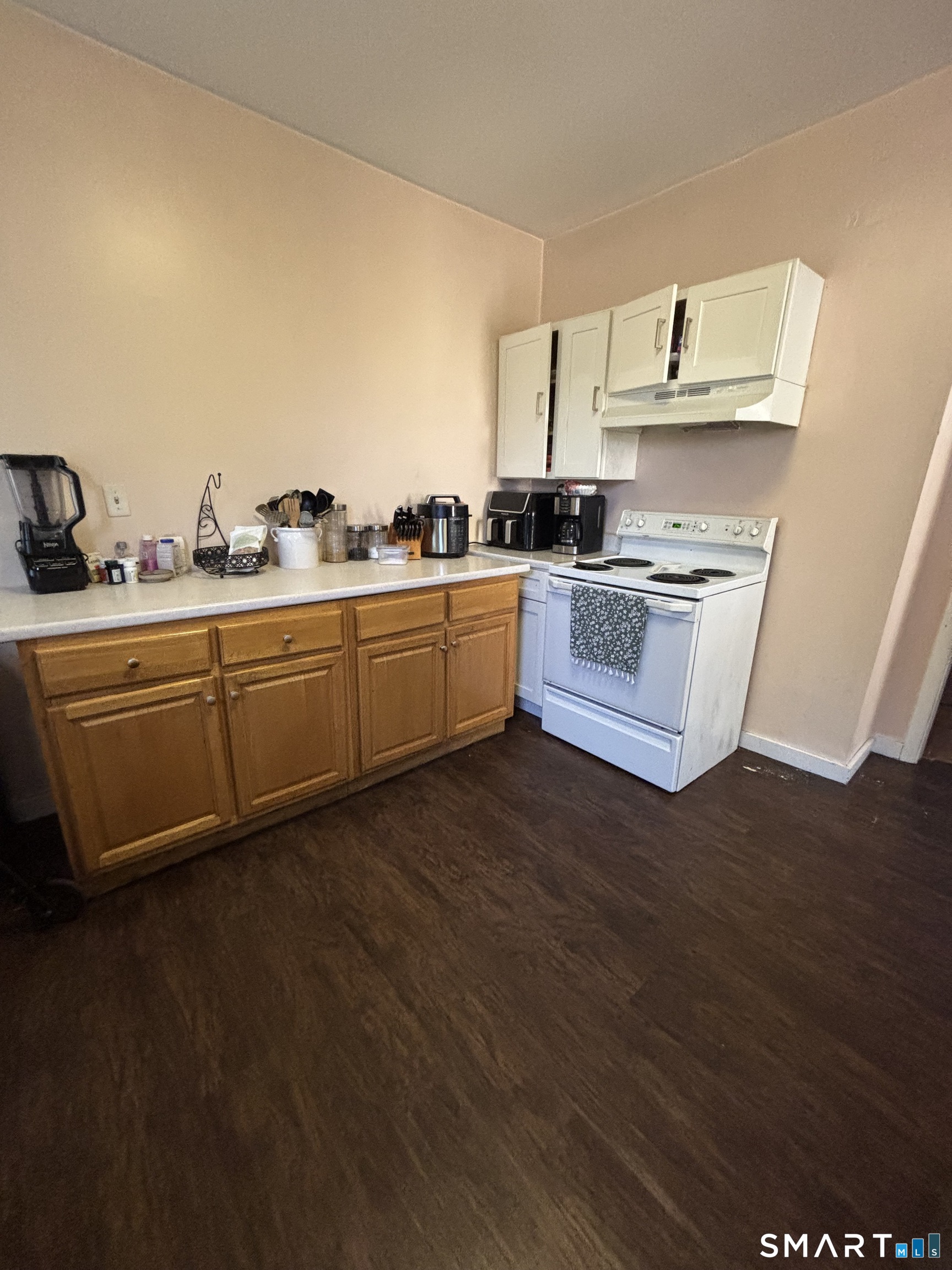 3rd image of 23-25 Warner St, Hartford, CT 06114 | MLS# 24197145