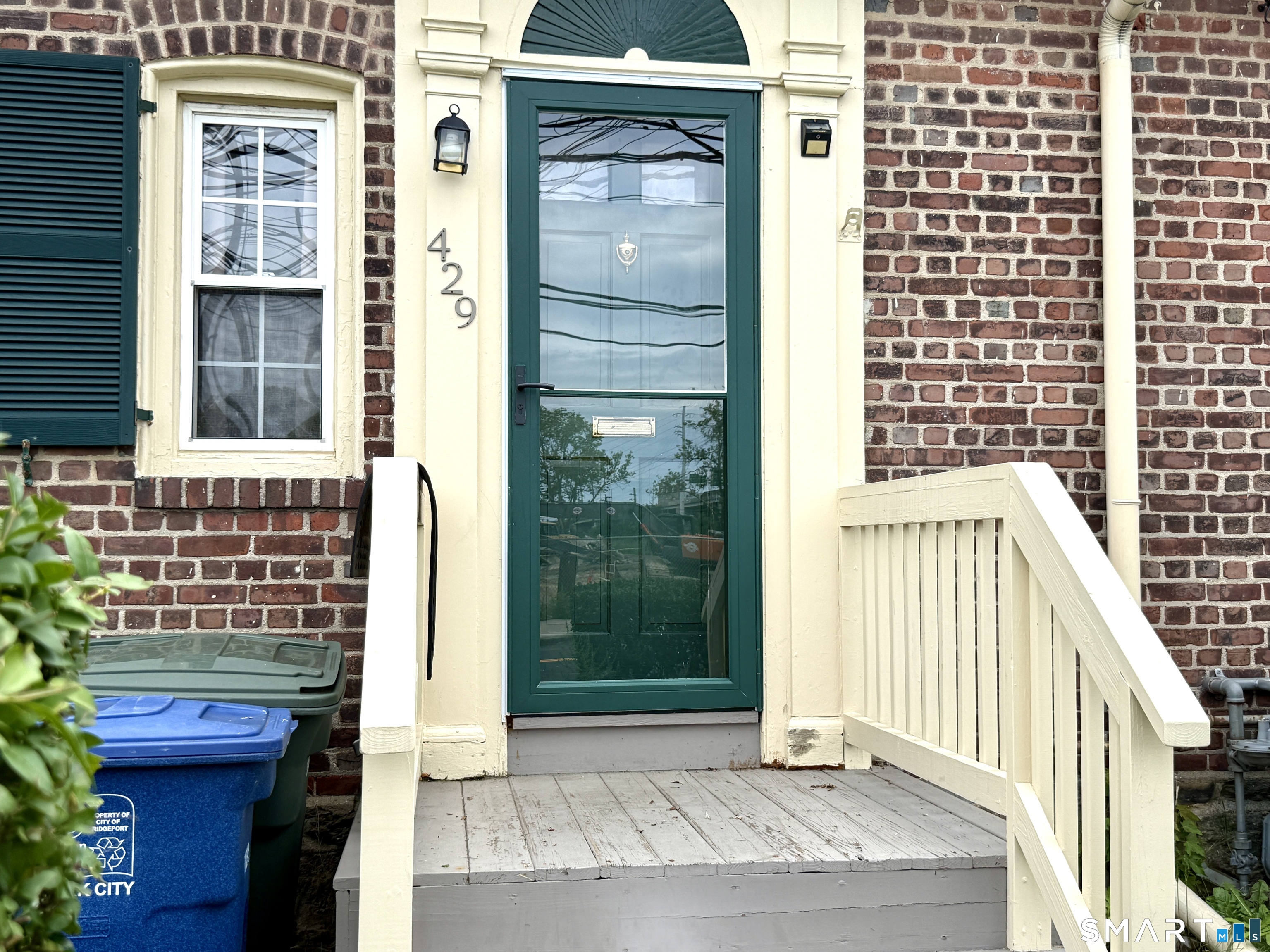 429 Iranistan Avenue photo 2