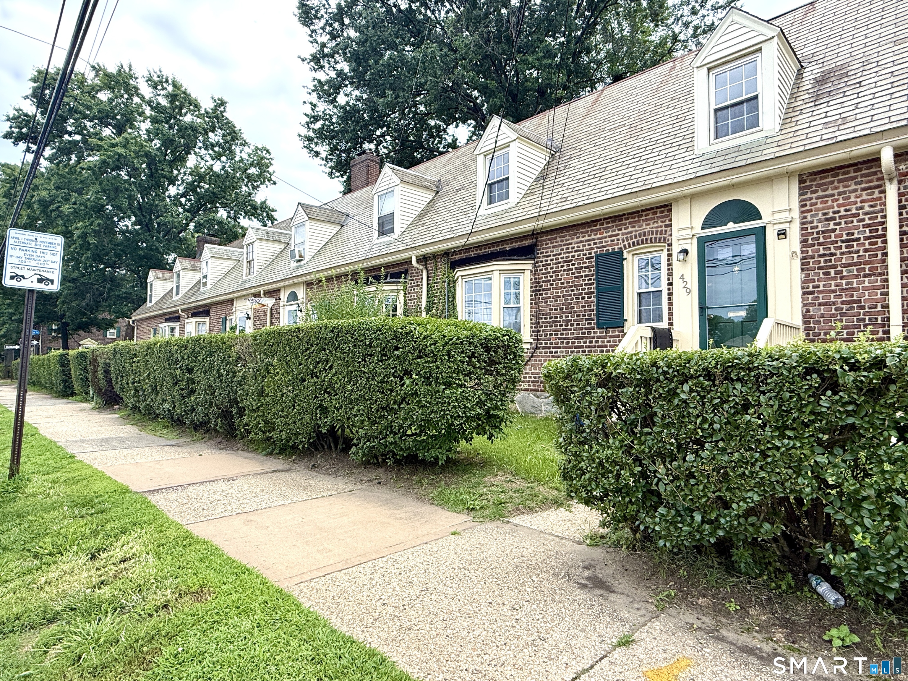 429 Iranistan Avenue photo 3