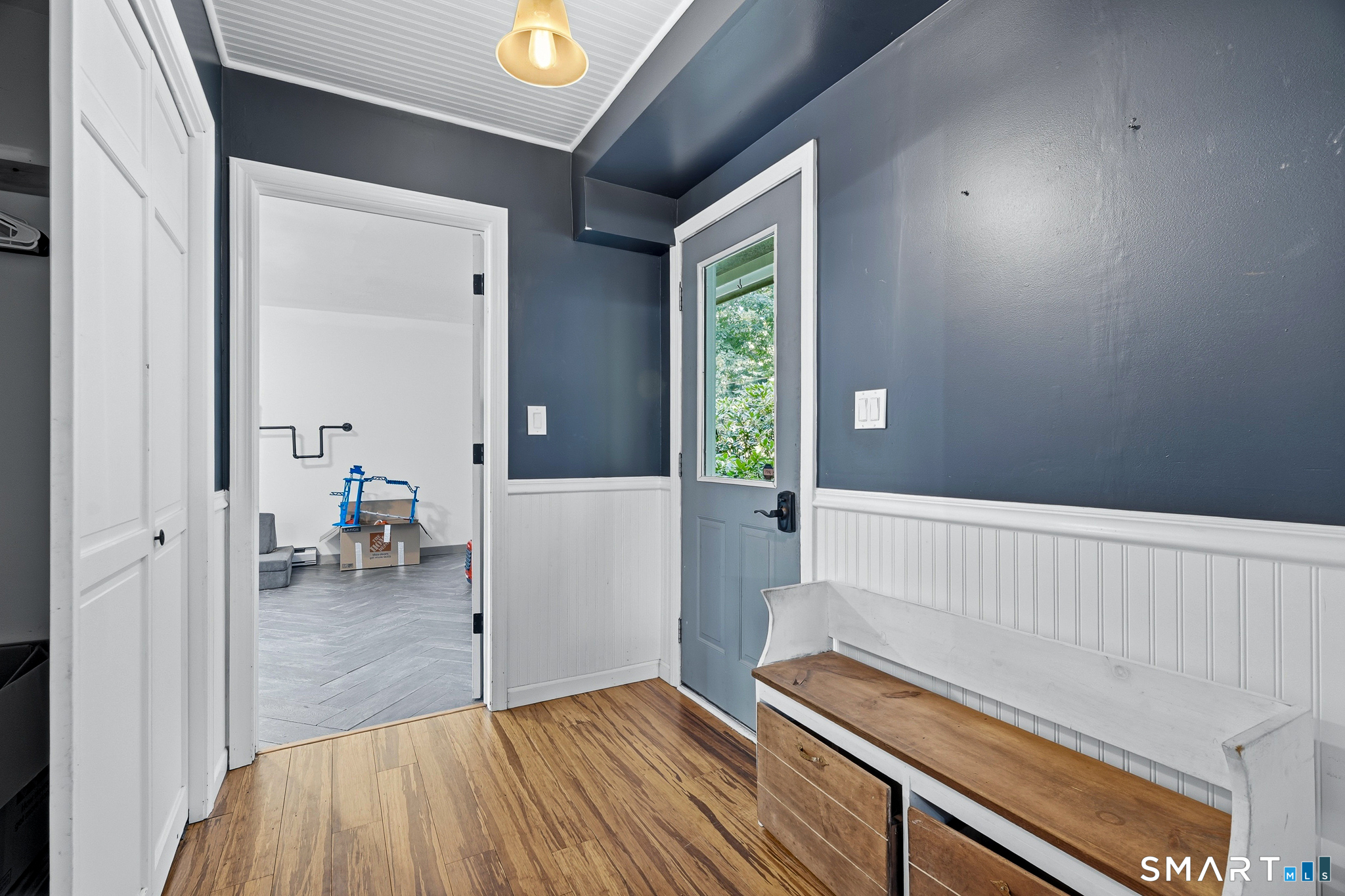 275 Norwich Avenue photo 4