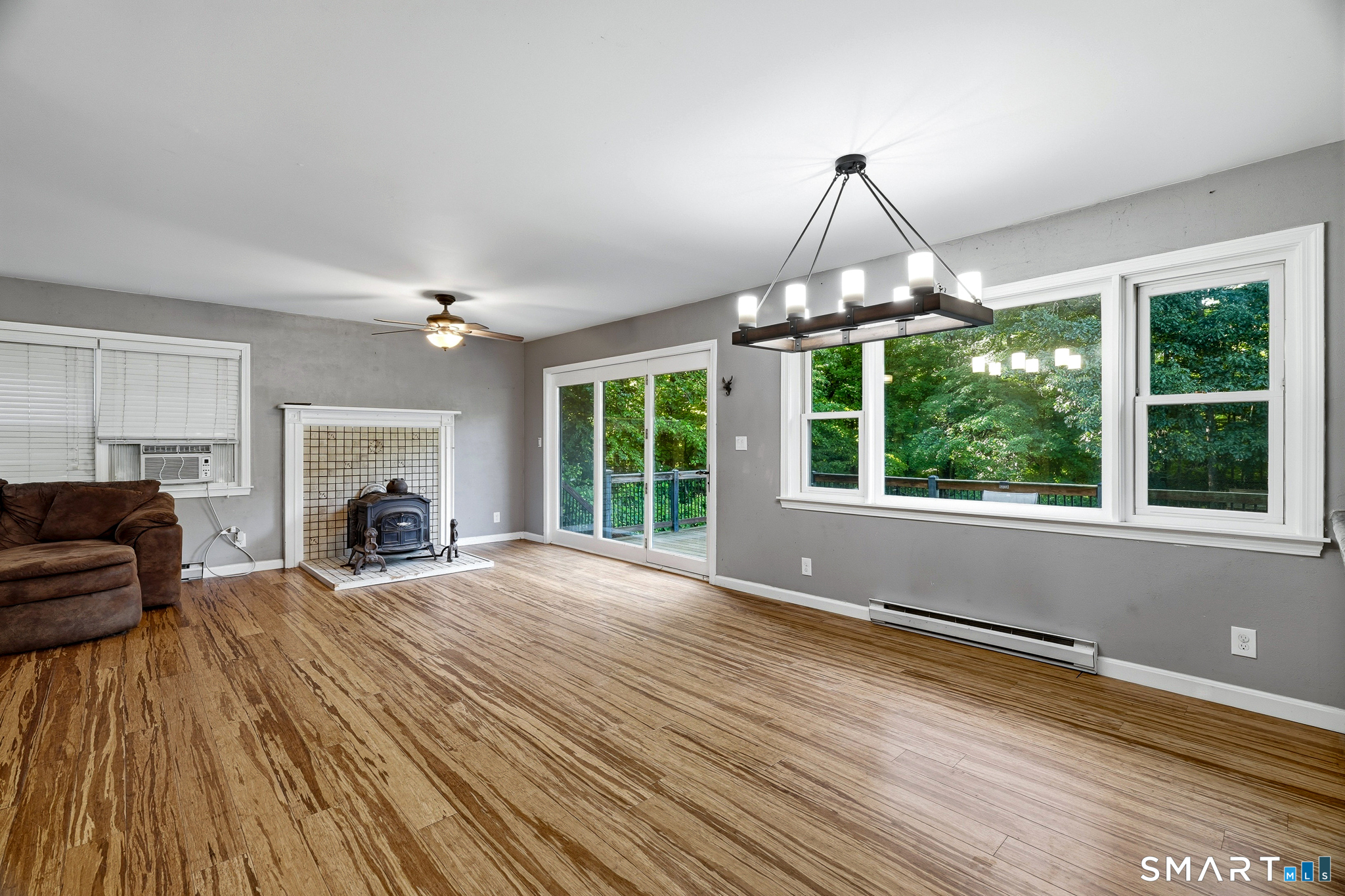 275 Norwich Avenue photo 11