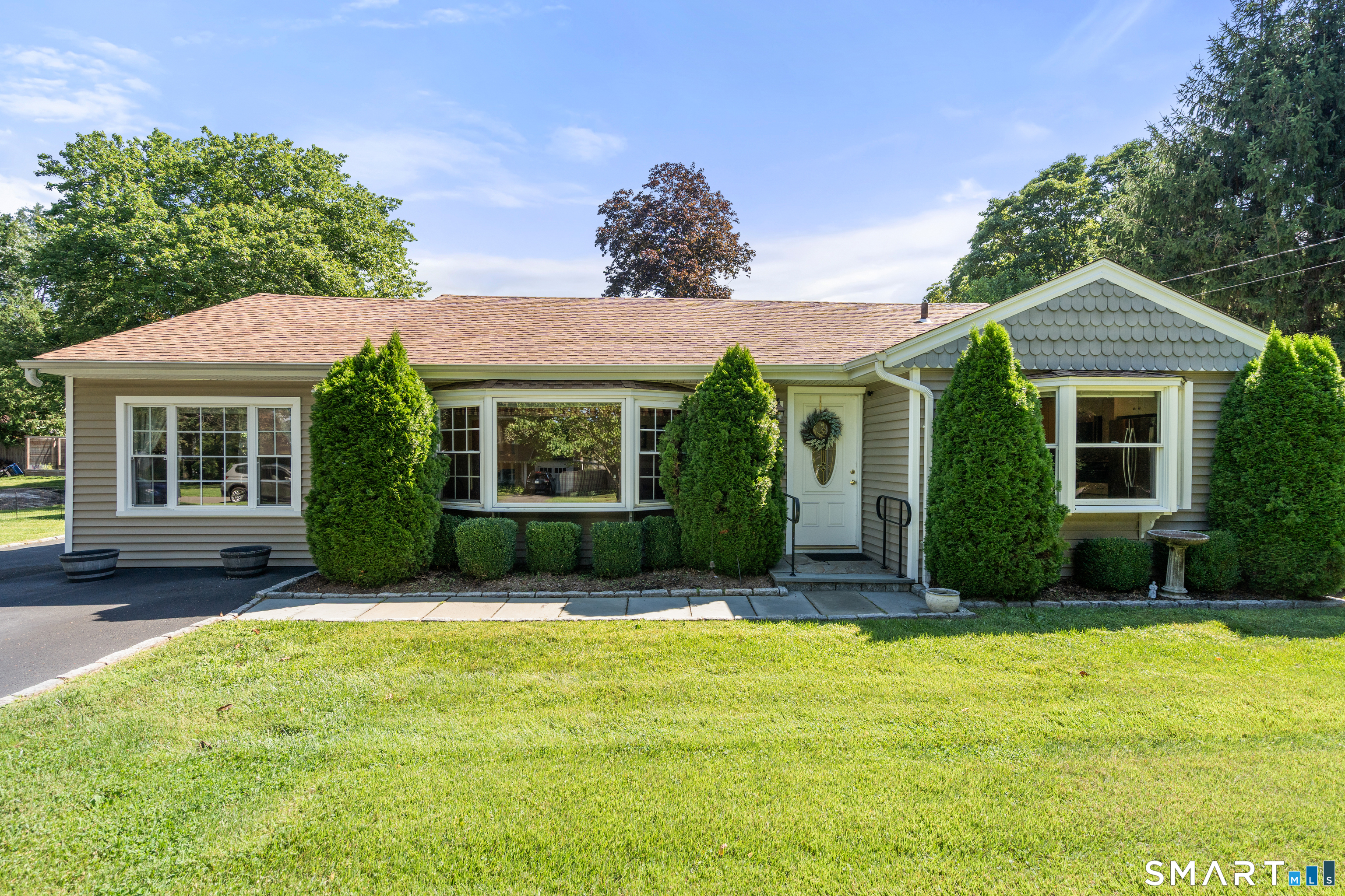 17 Winnipauk Drive, Norwalk, Connecticut photo 1