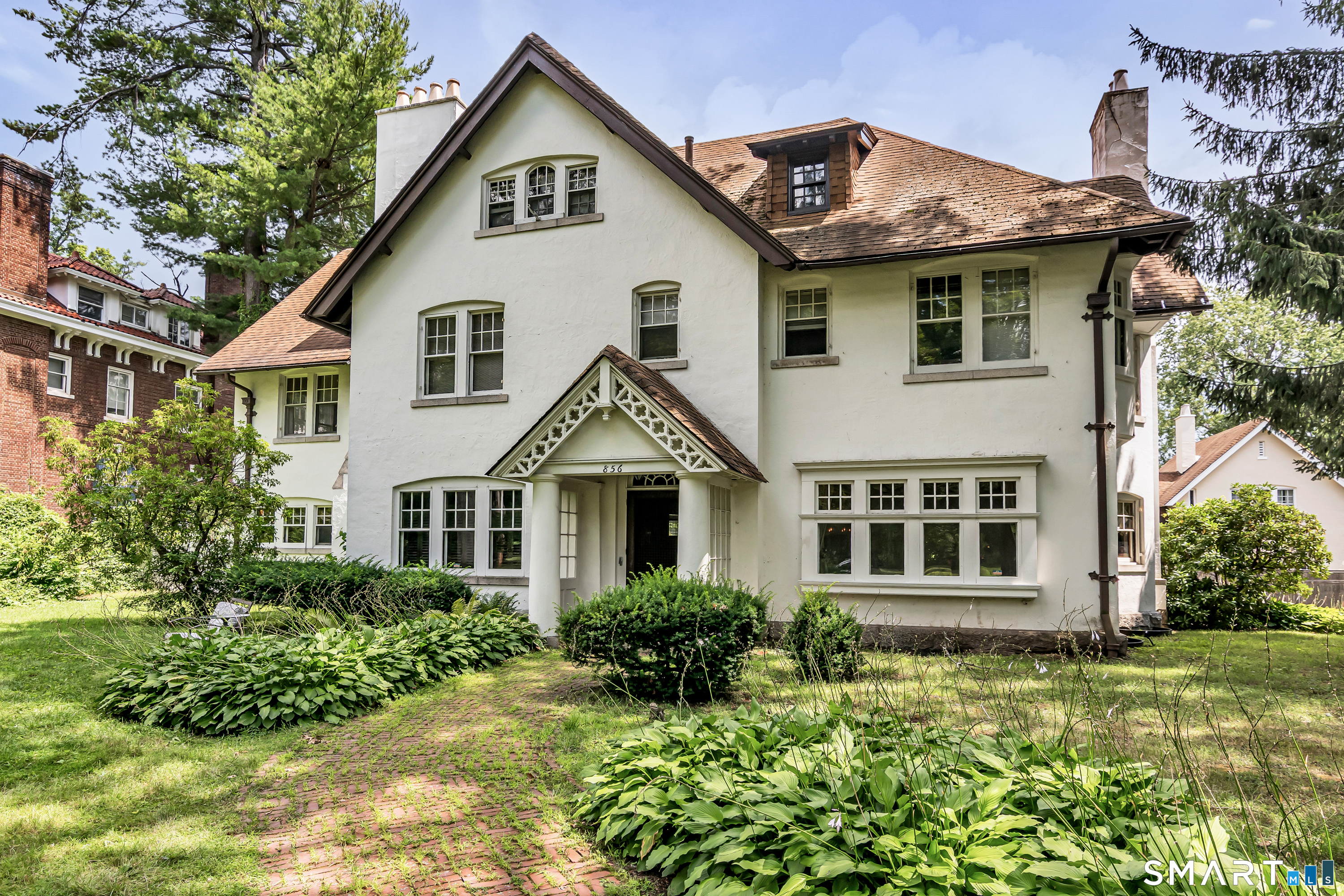 856 Prospect Avenue