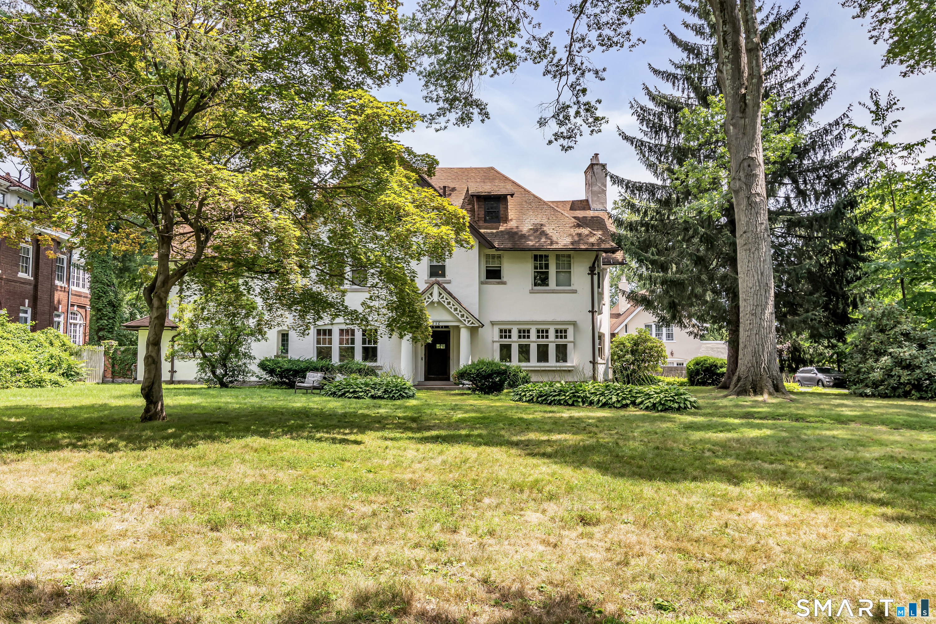 856 Prospect Avenue photo 2