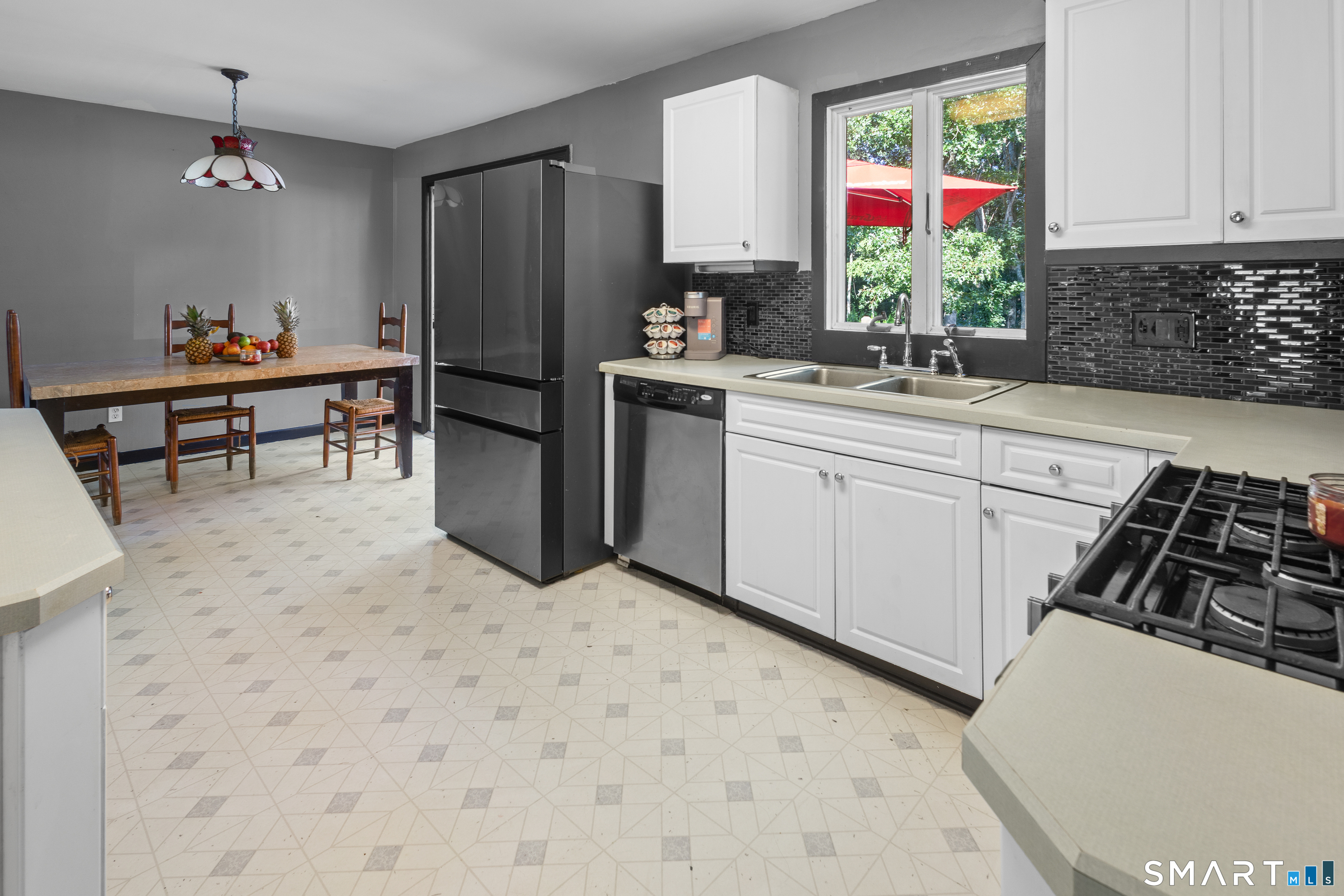 23 Dogwood Drive photo 8