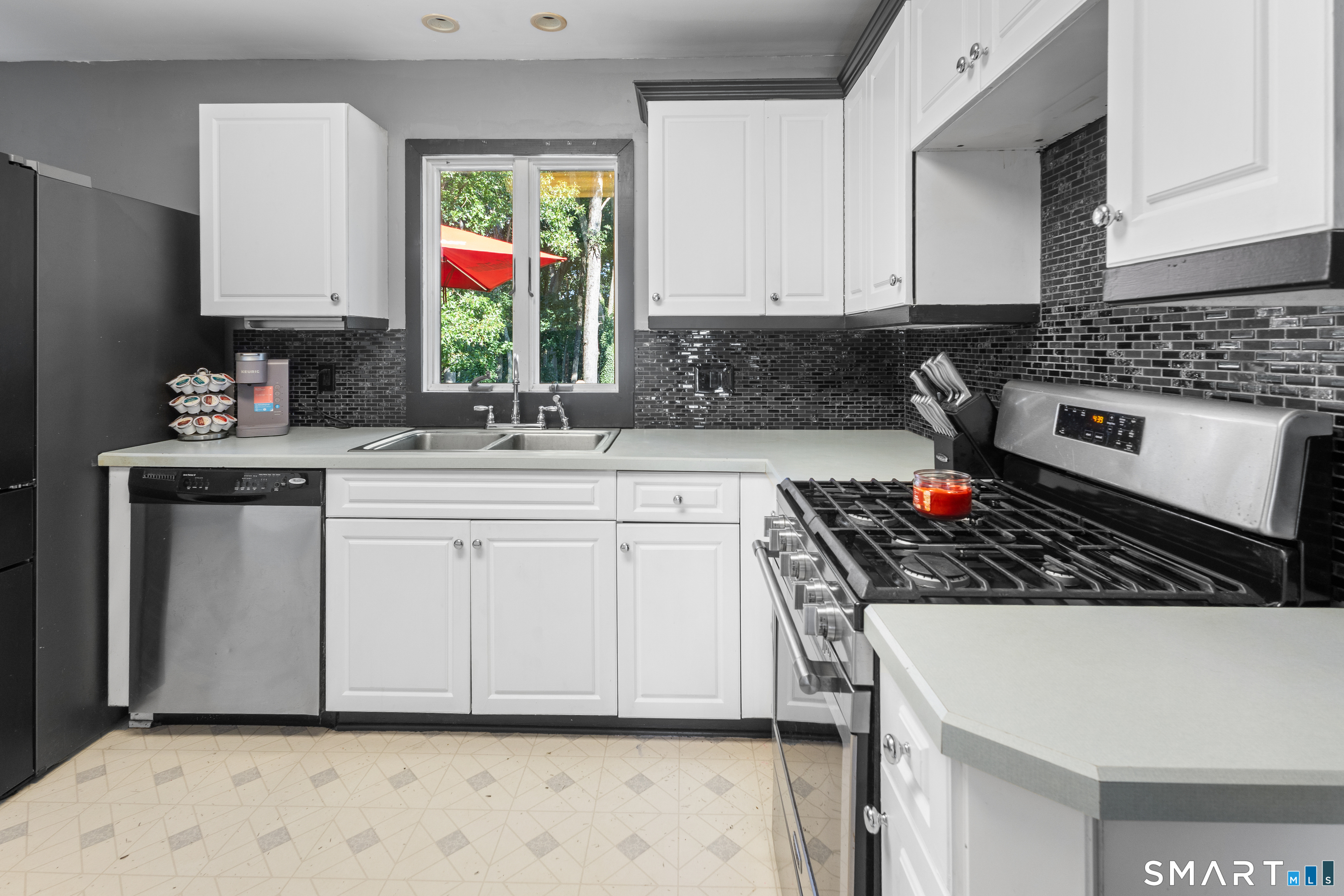 23 Dogwood Drive photo 6
