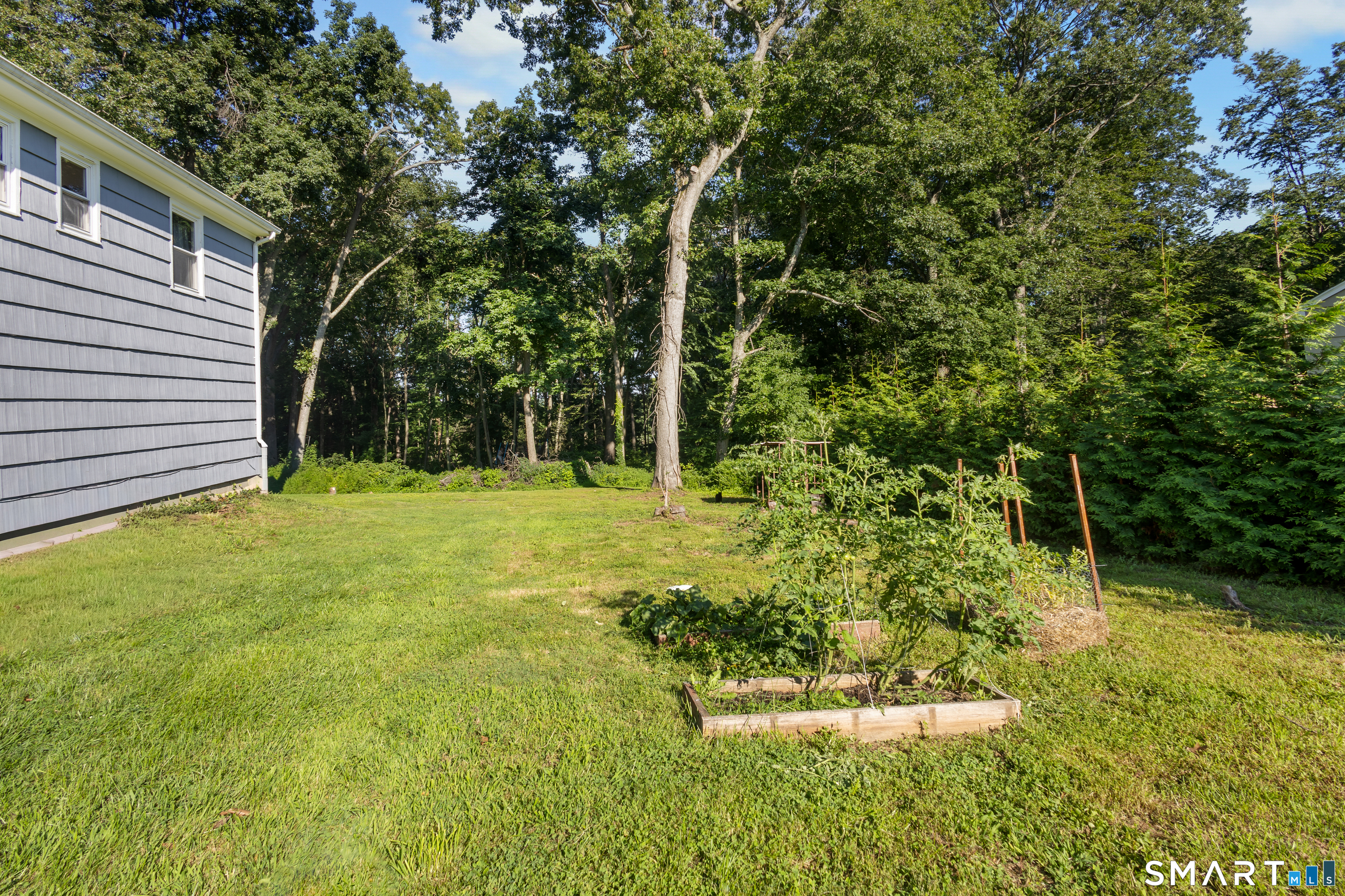 23 Dogwood Drive photo 35
