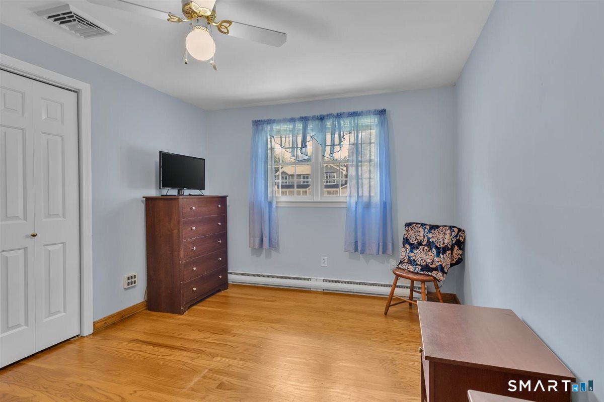 28 Centerbrook Road photo 21