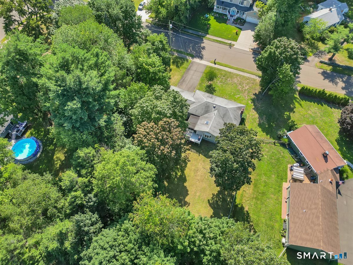28 Centerbrook Road photo 35