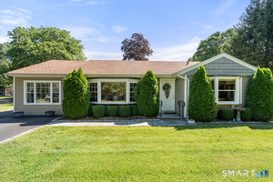 17 Winnipauk Drive