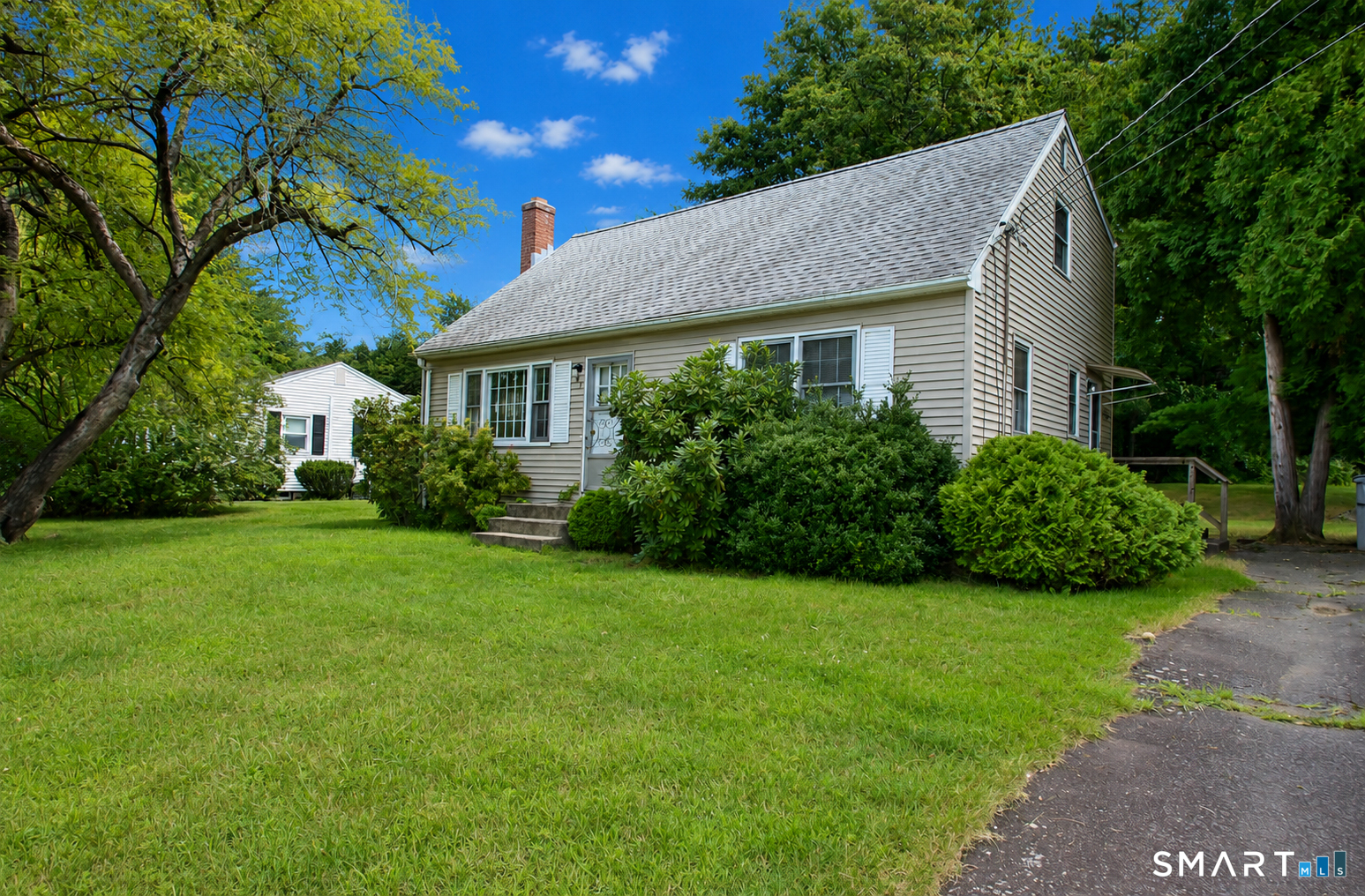 37 Shawn Drive photo 2