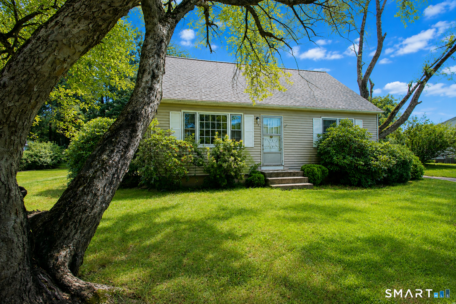 37 Shawn Drive photo 3