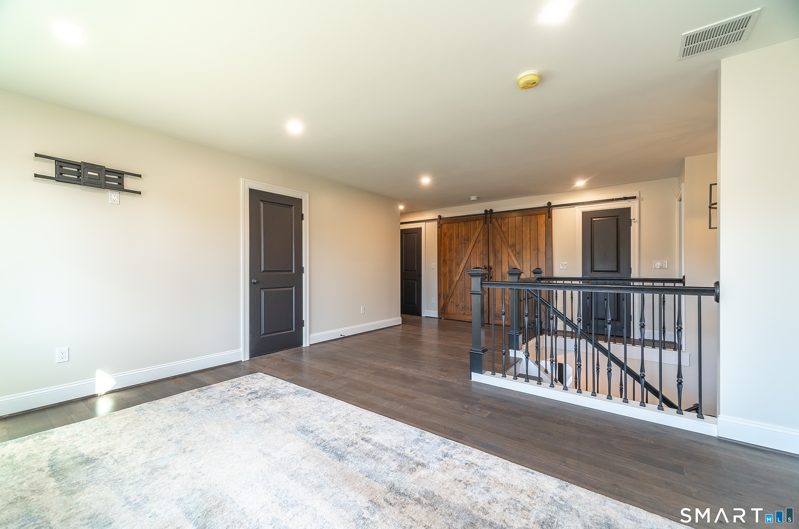 195 Silver Springs Drive photo 20