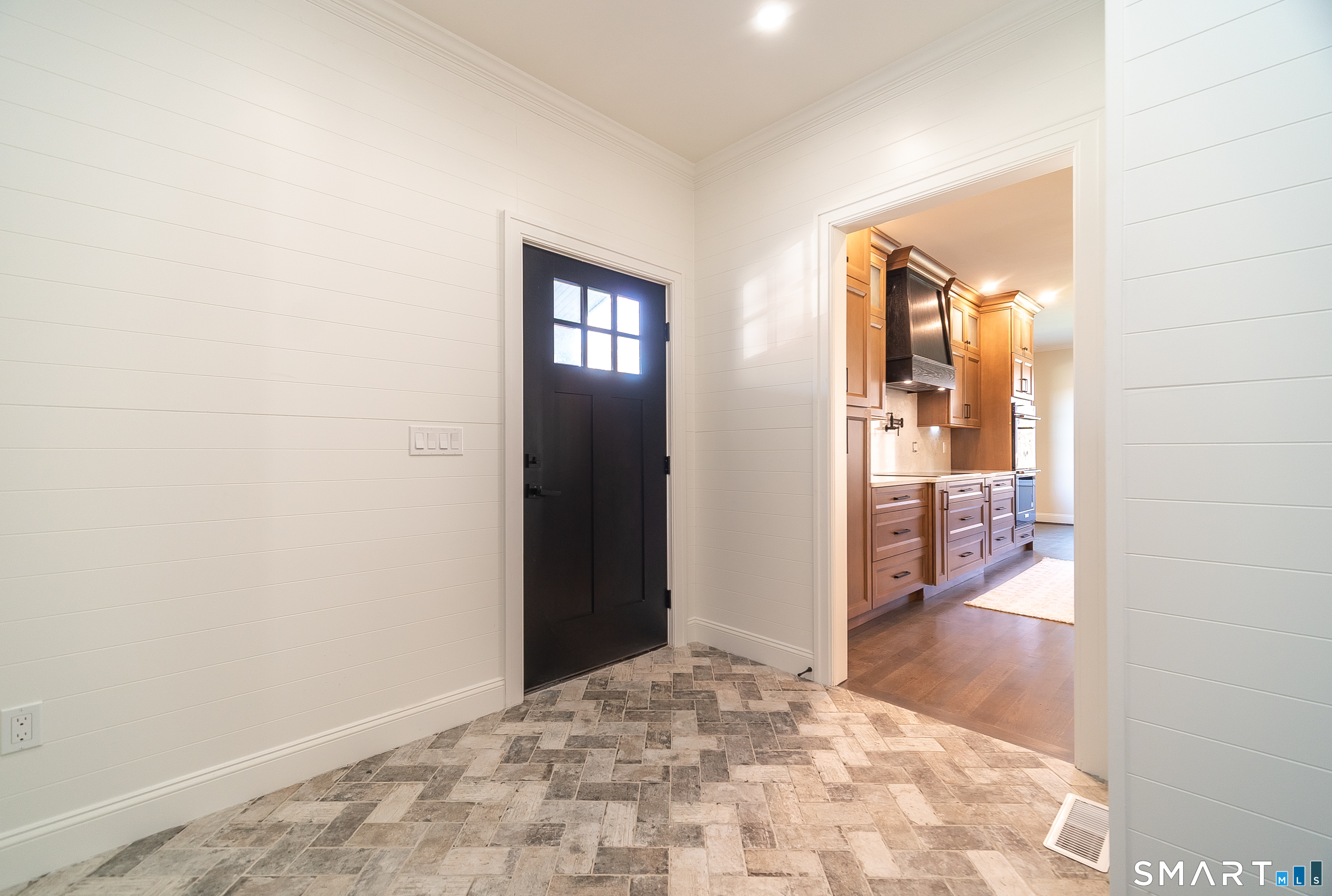 195 Silver Springs Drive photo 16