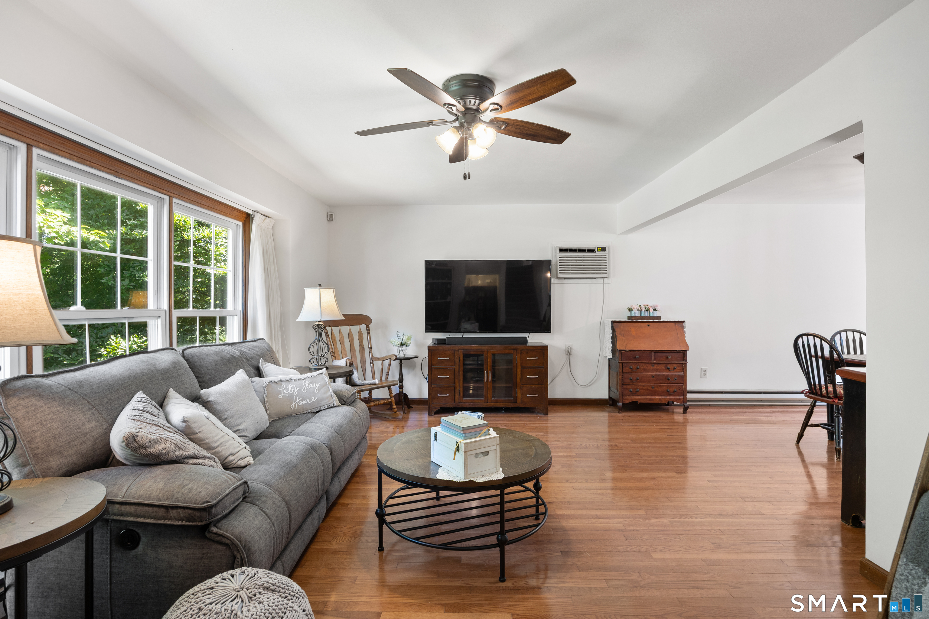 14 Lombard Drive photo 4