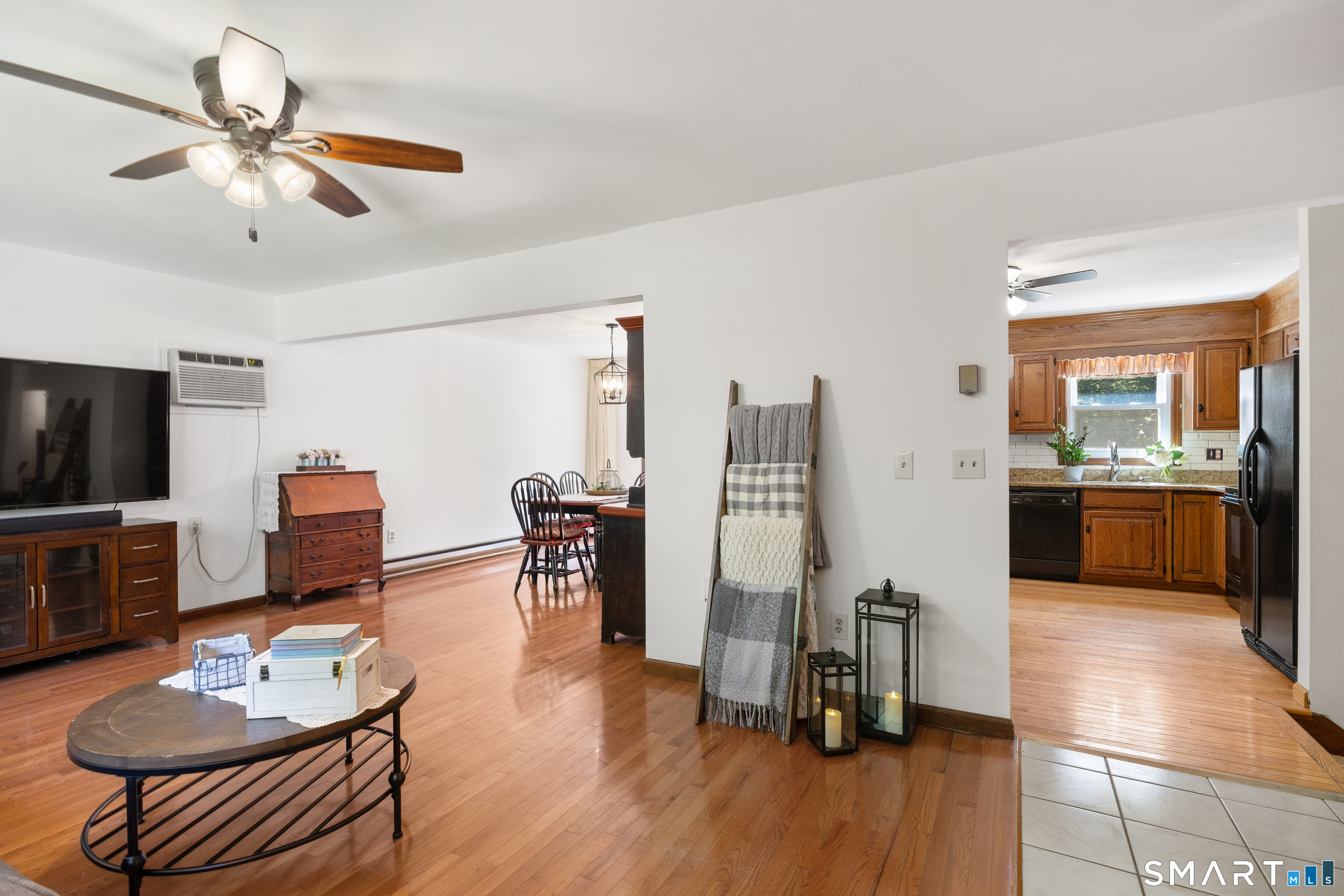 14 Lombard Drive photo 5