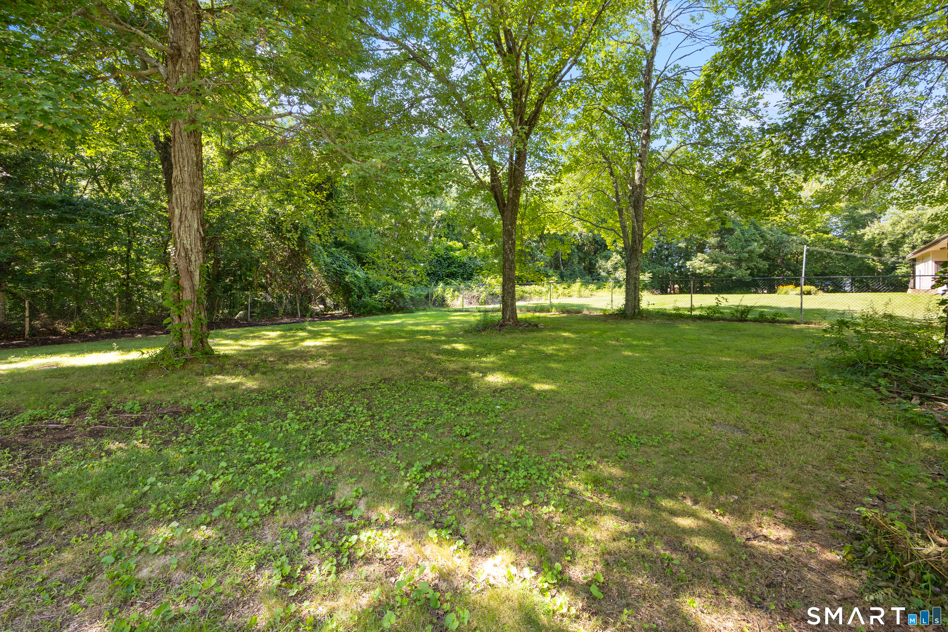 14 Lombard Drive photo 32