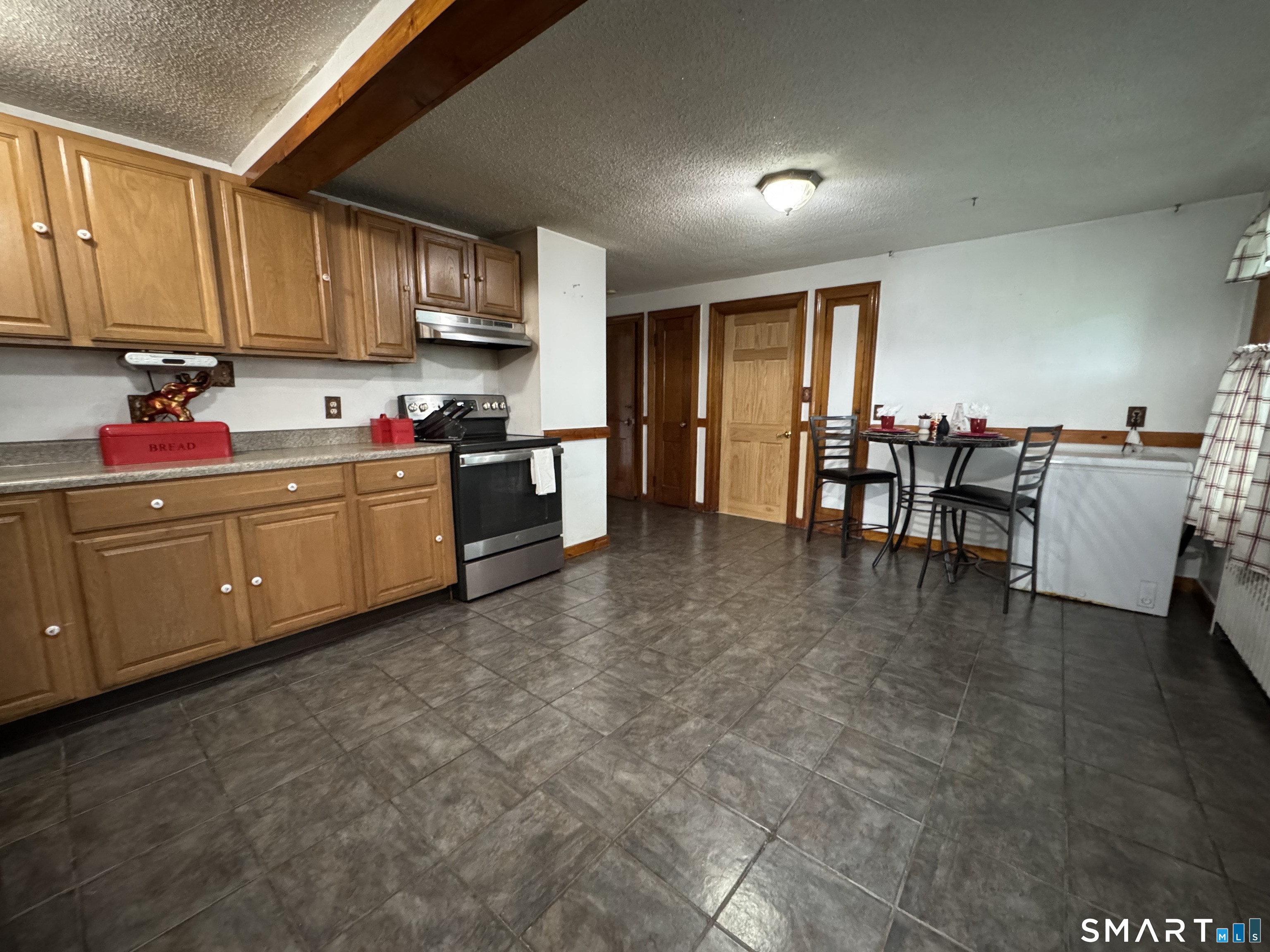 111 Osgood Avenue photo 2