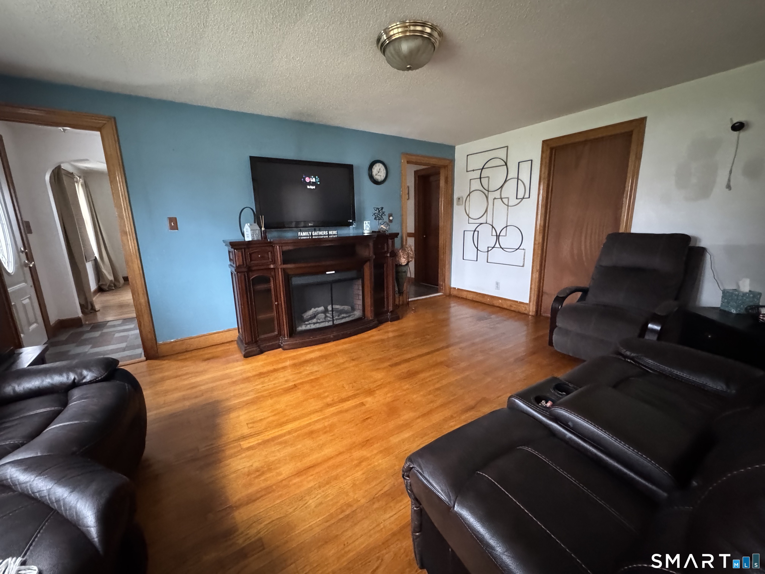 111 Osgood Avenue photo 8