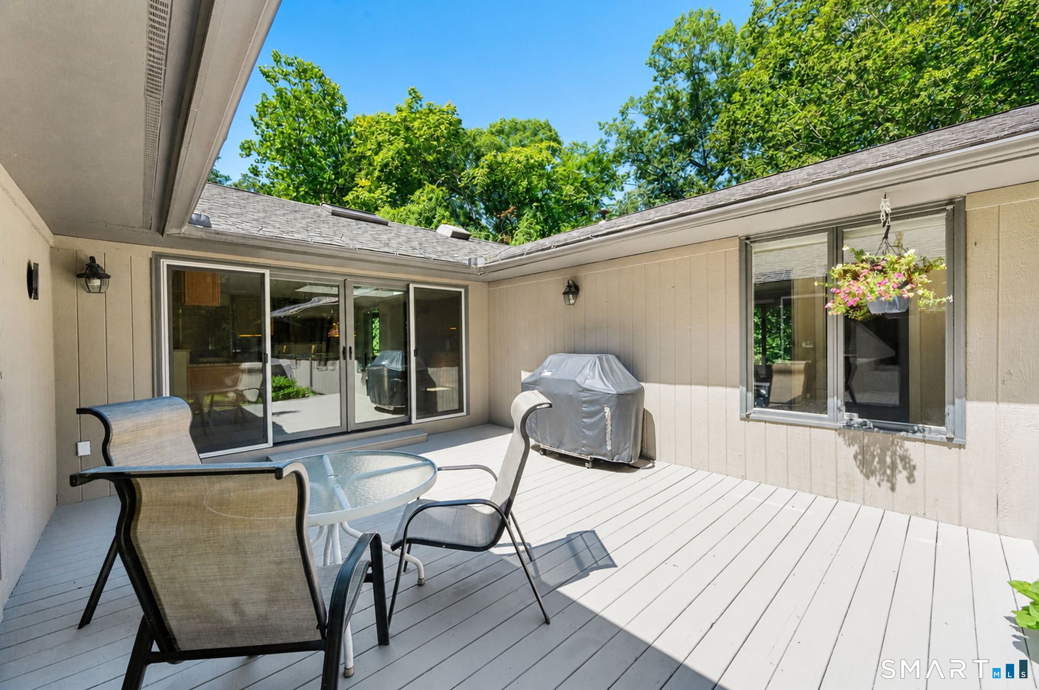 182F Ives Street photo 3
