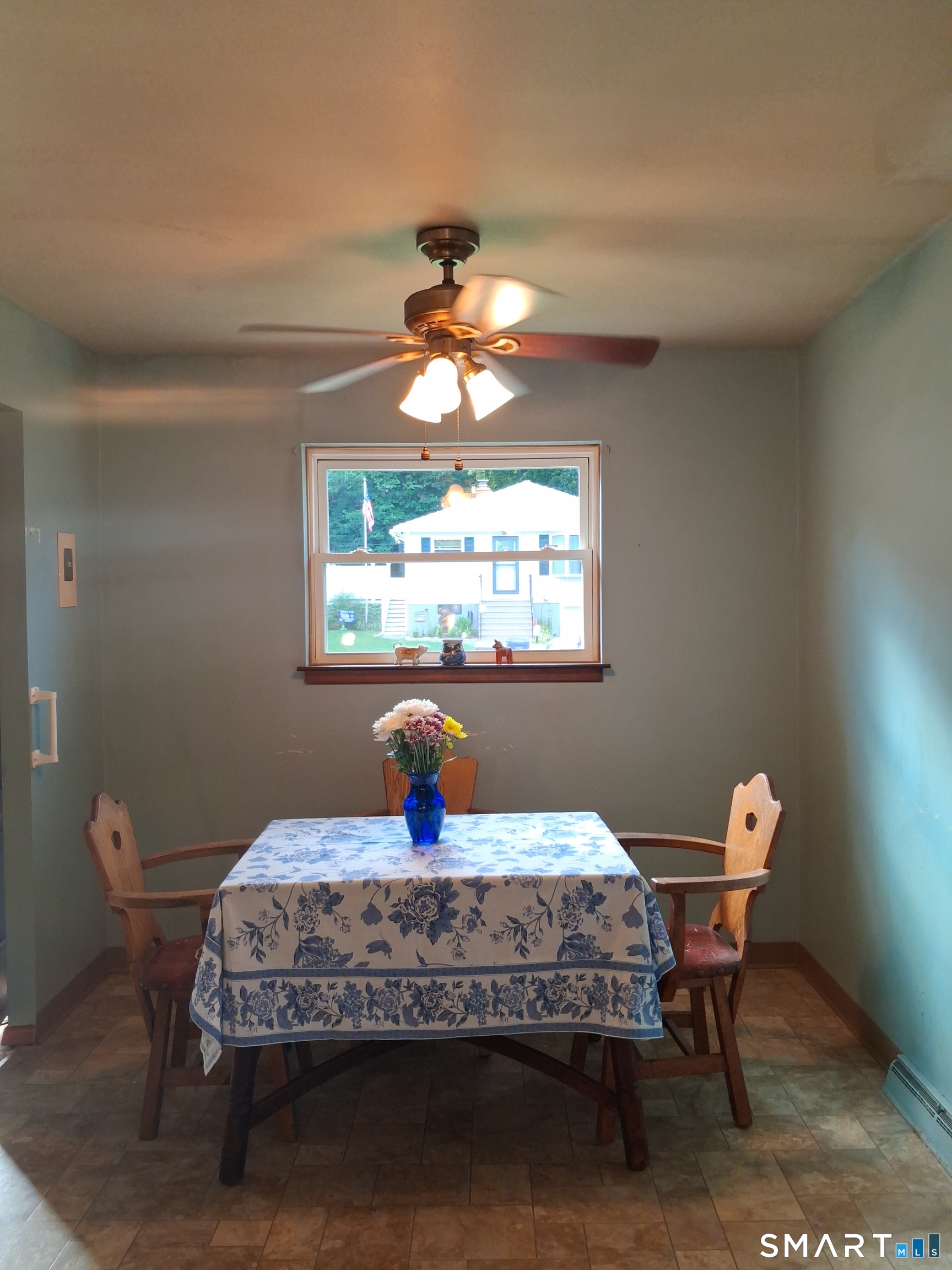 38 Elaine Drive photo 9