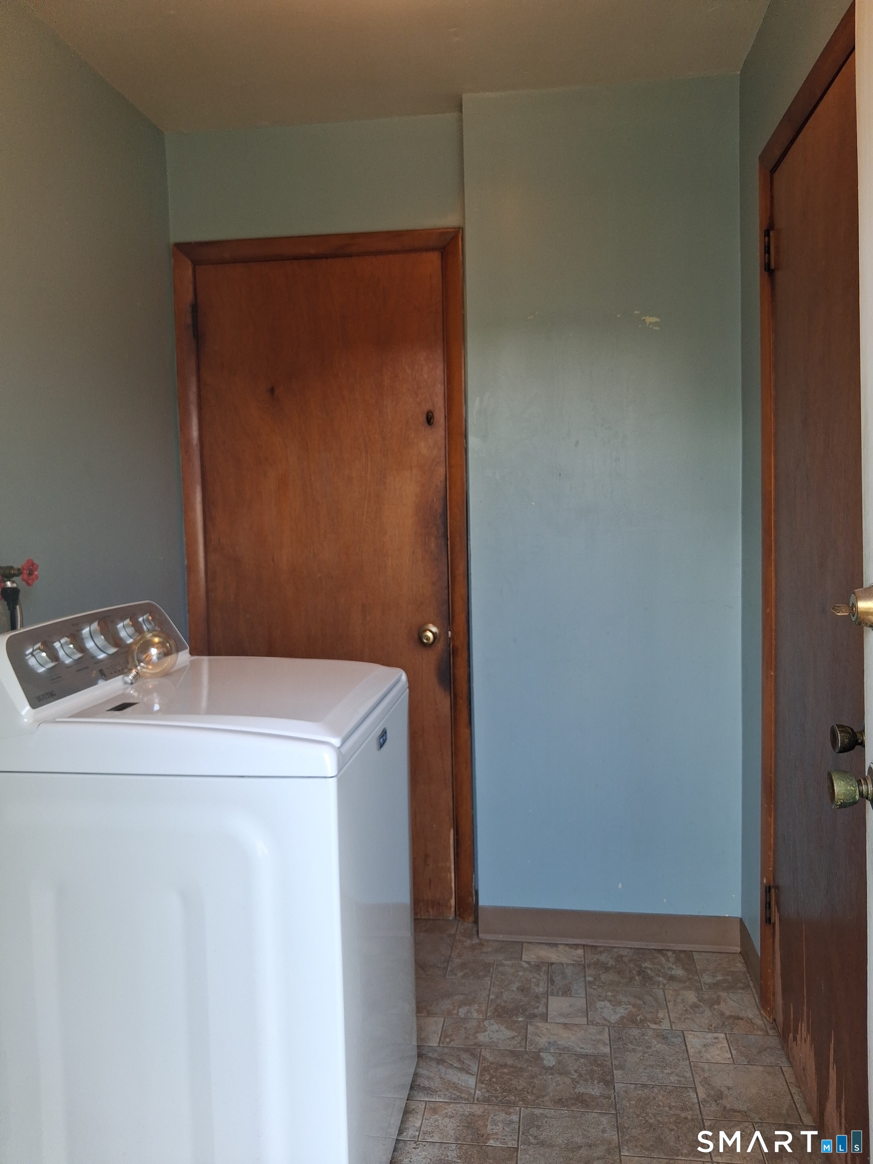 38 Elaine Drive photo 11