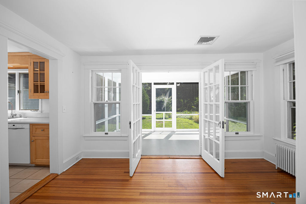 12 Roosevelt Road photo 9