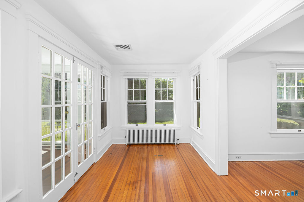 12 Roosevelt Road photo 8