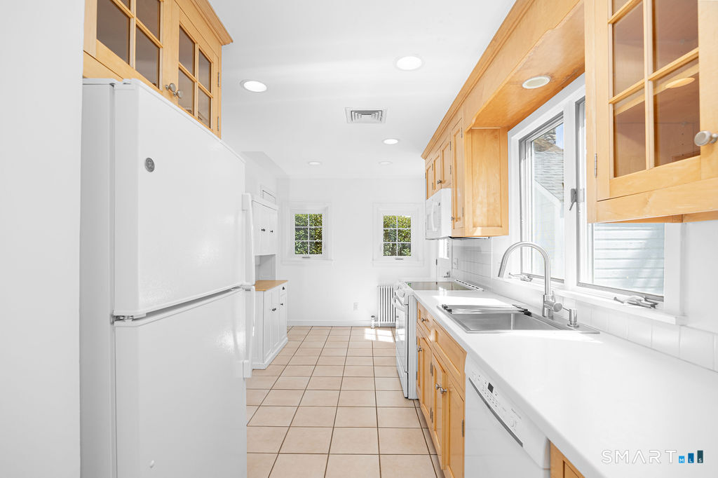 12 Roosevelt Road, Westport, Connecticut photo 5