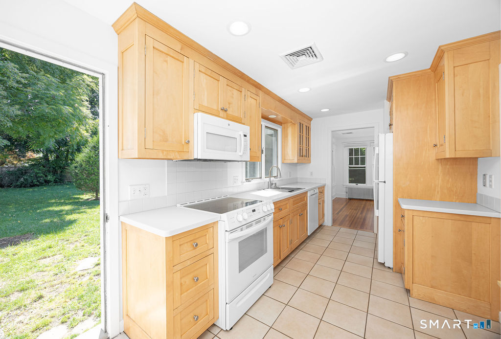 12 Roosevelt Road photo 6