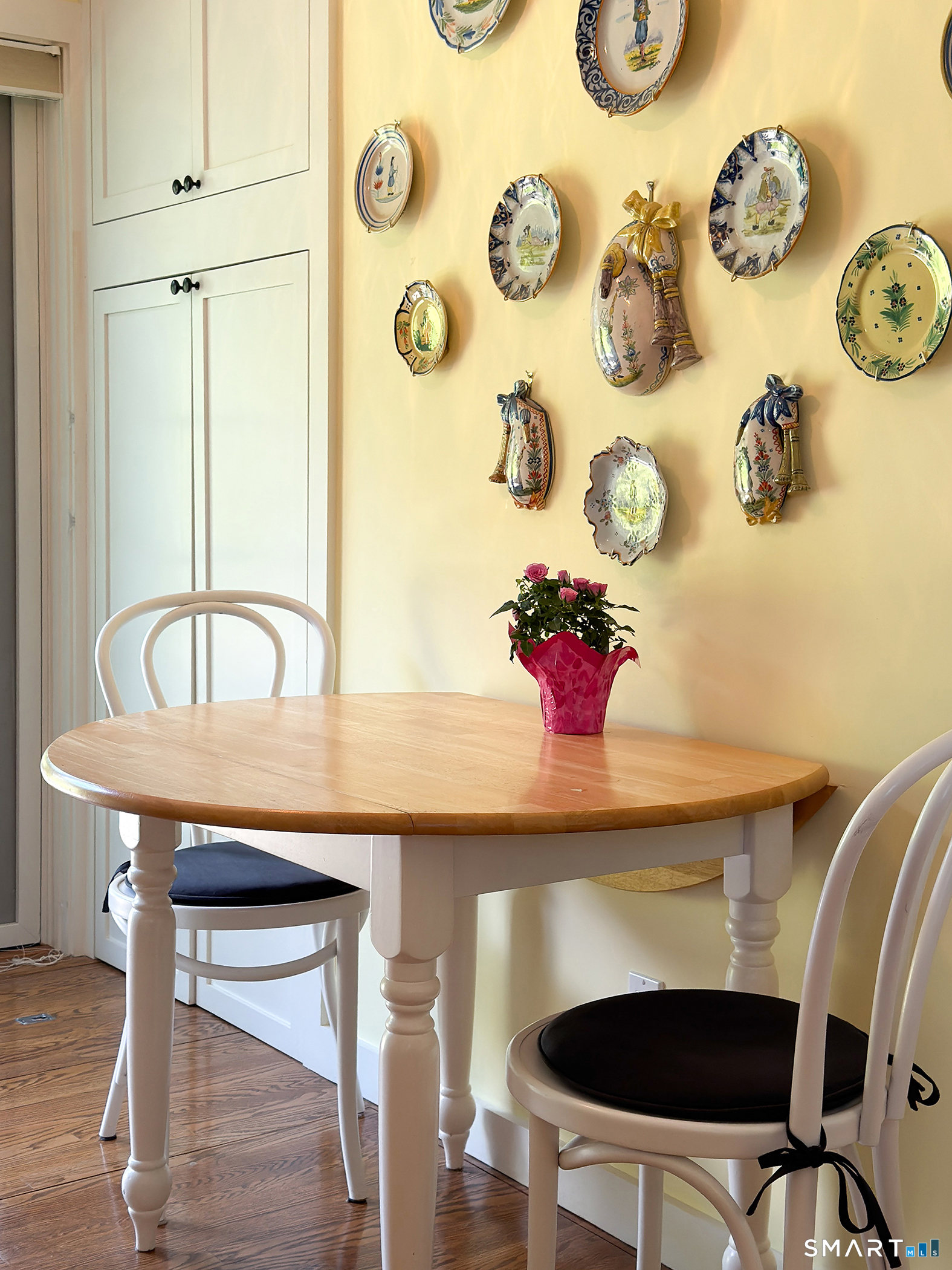 5 Apple Way photo 7