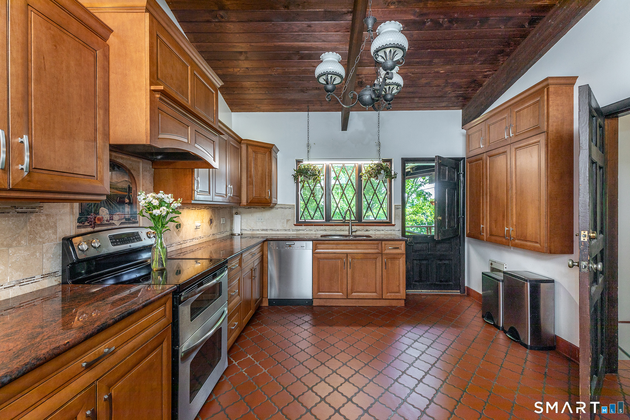 40 Sunset Drive photo 13