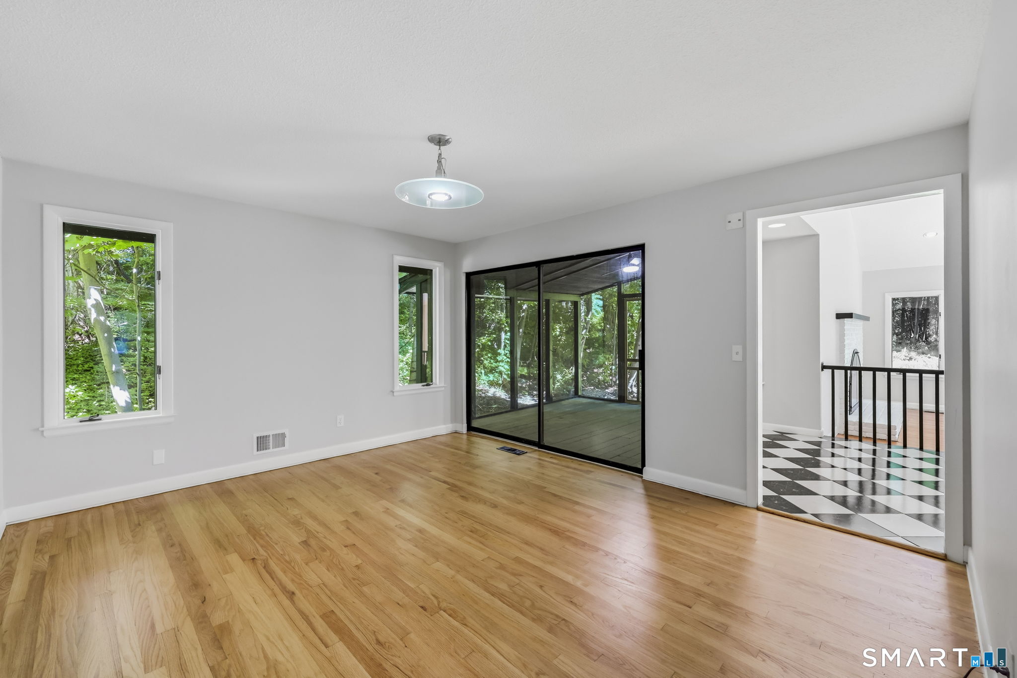 30 North Canton Road photo 9
