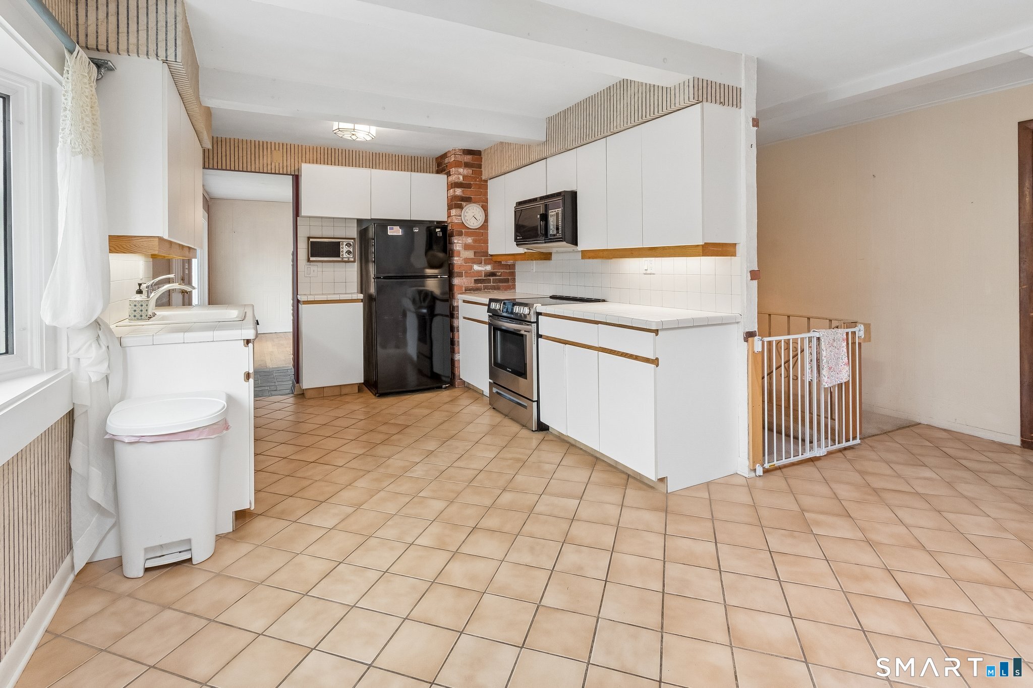 25 Morris Causeway photo 9