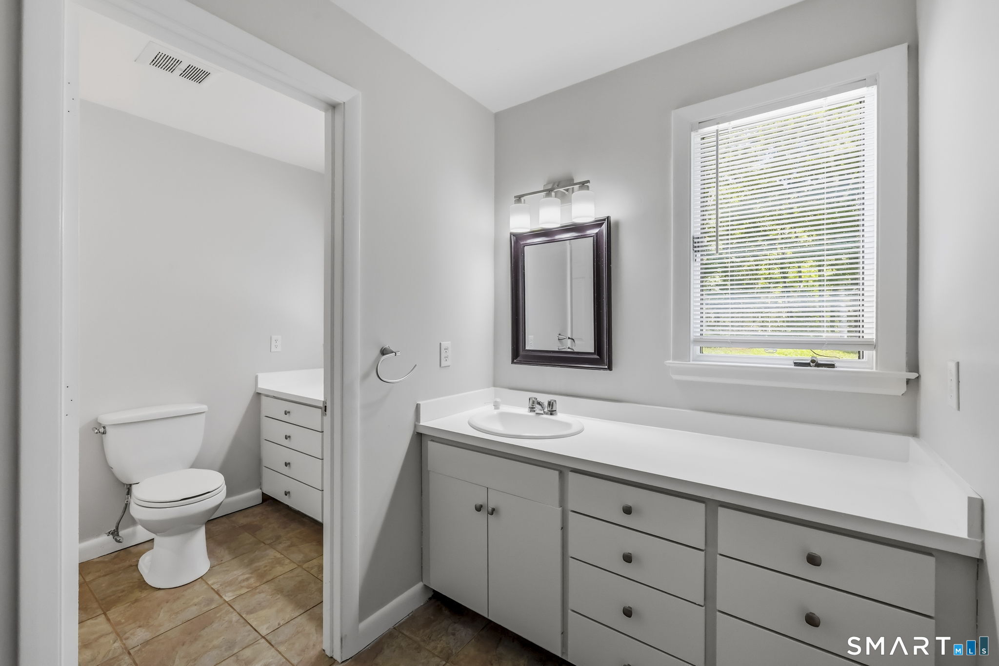 30 North Canton Road photo 23