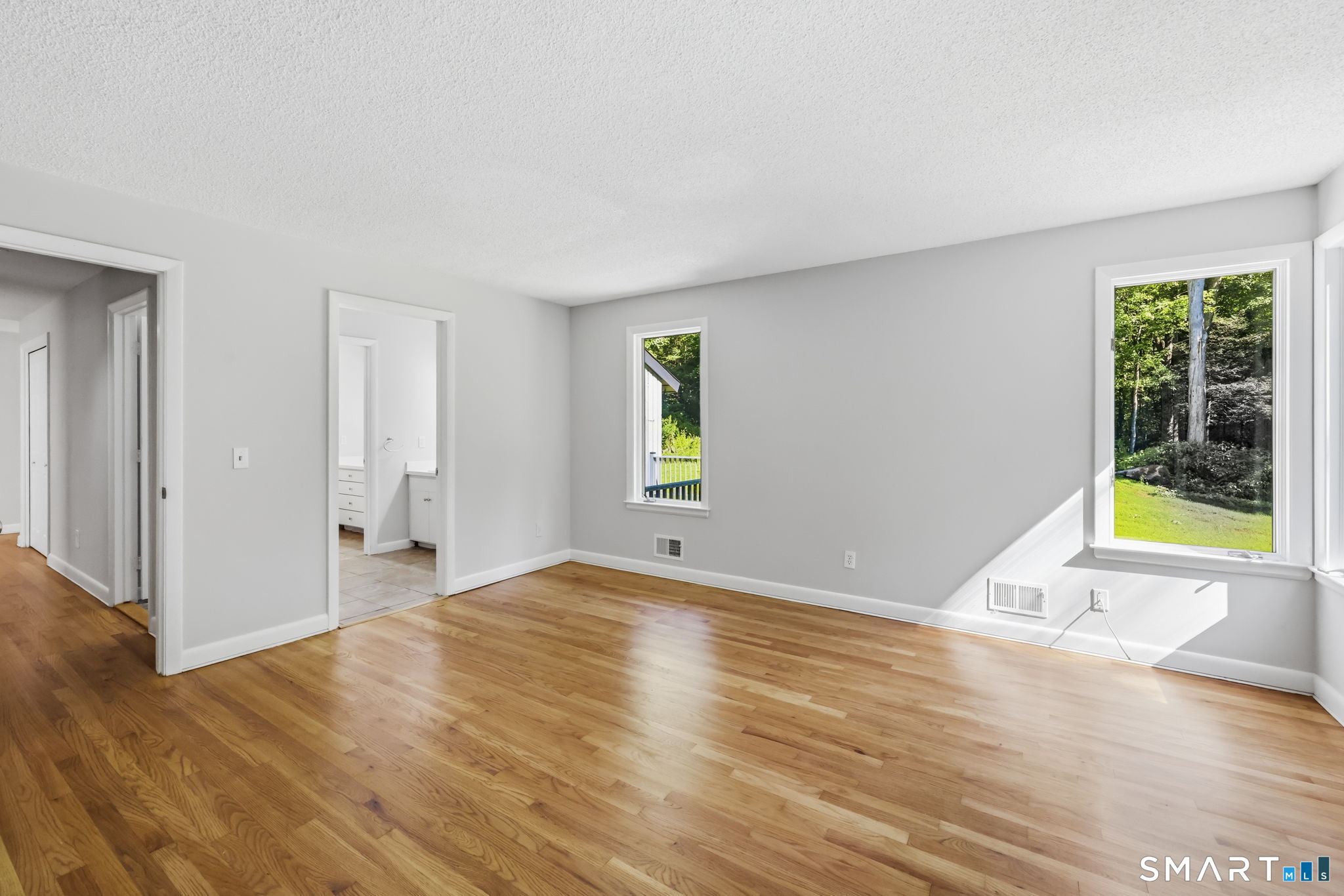 30 North Canton Road photo 24