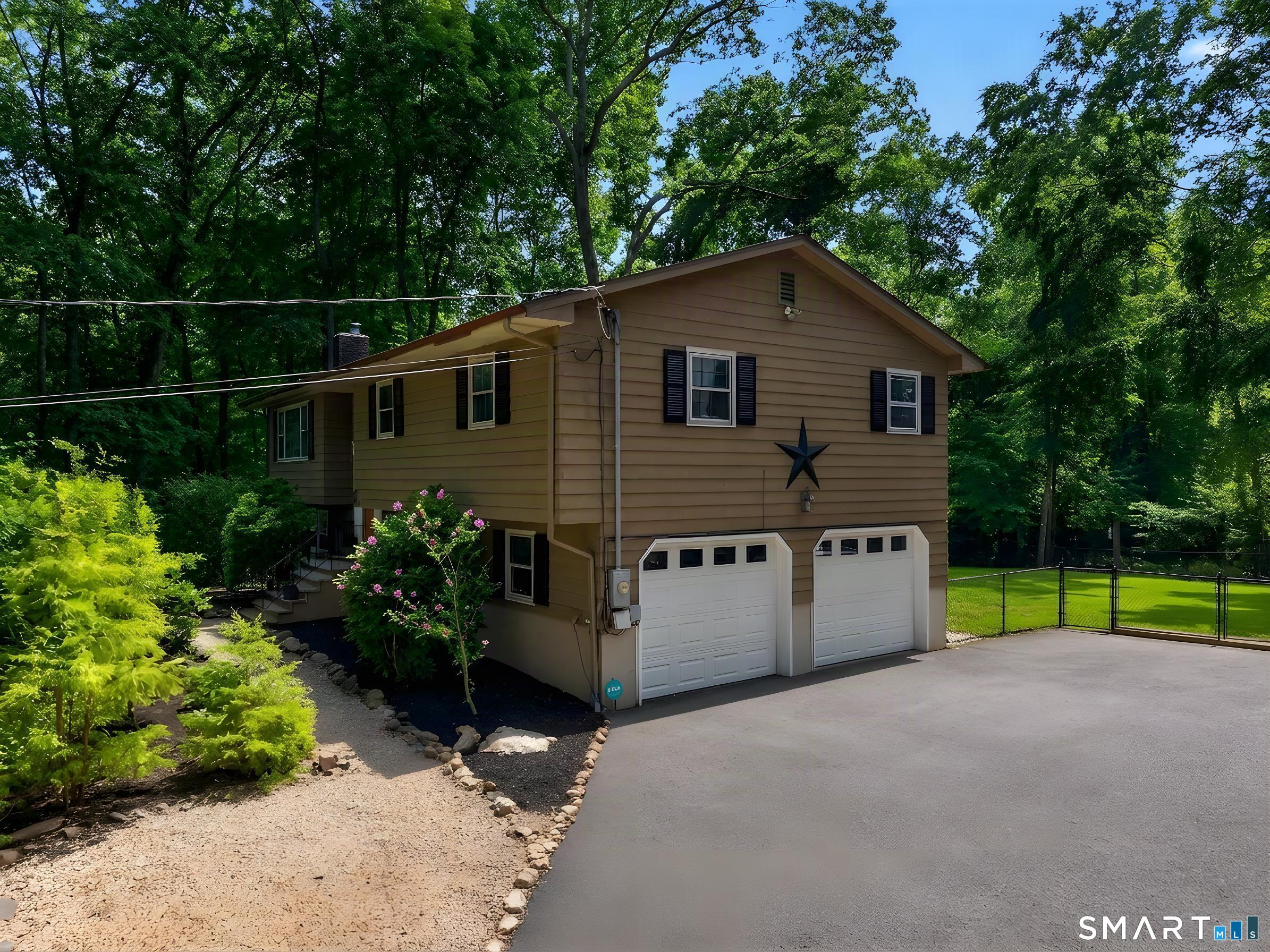 103 Dean Road photo 3