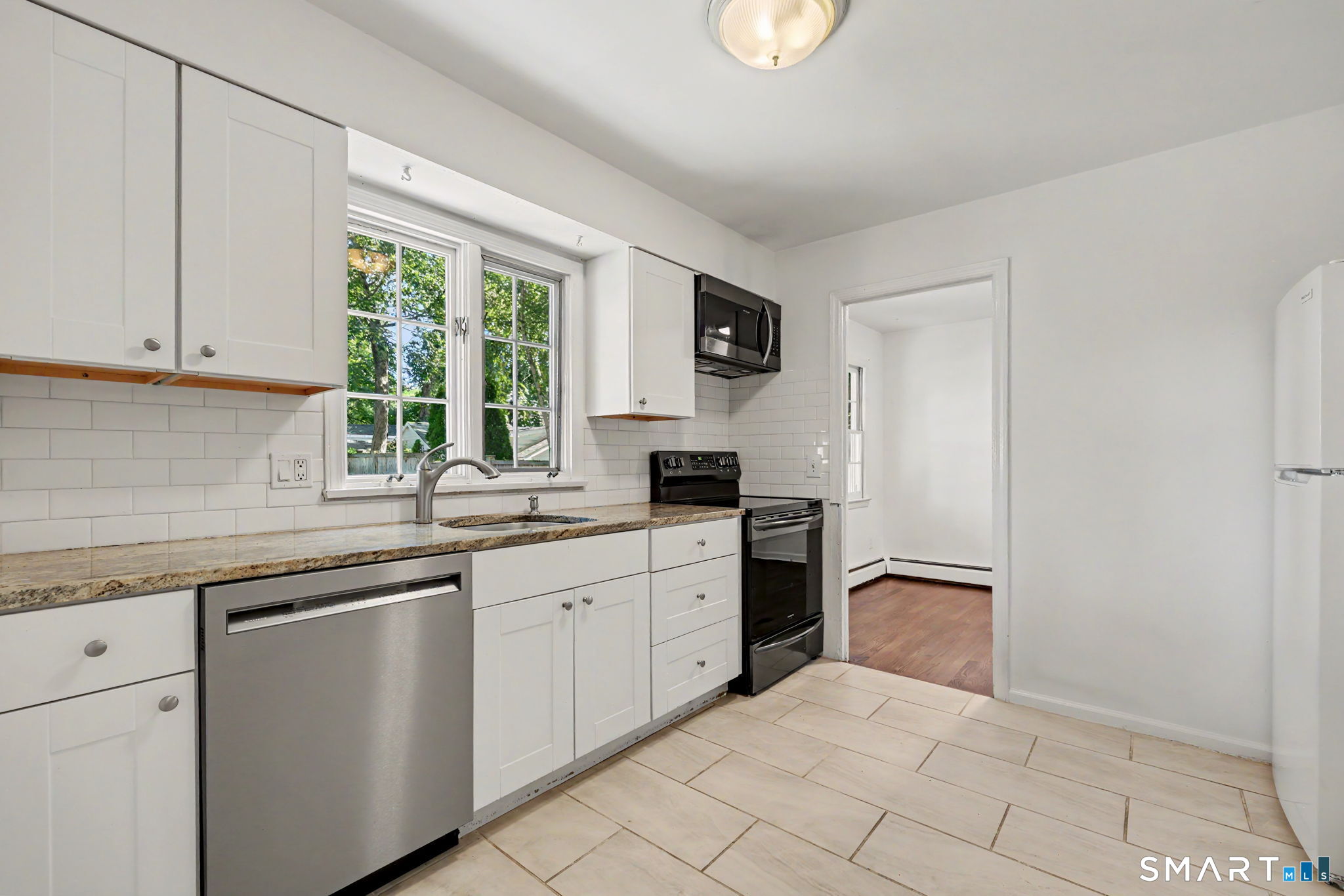 63 Oak Street photo 18