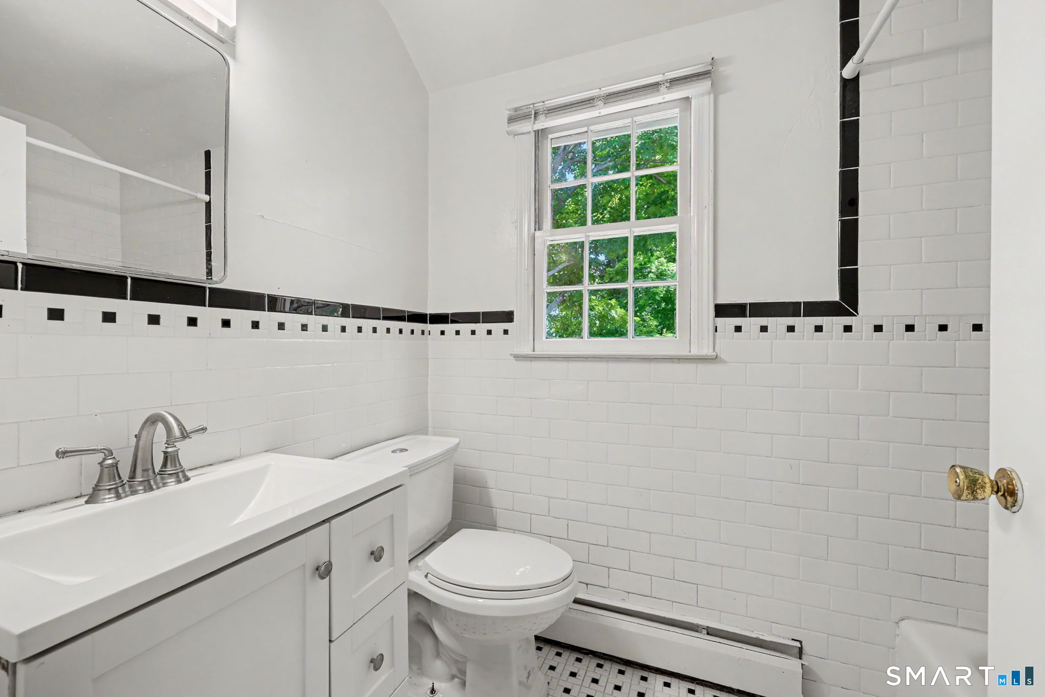 63 Oak Street photo 21