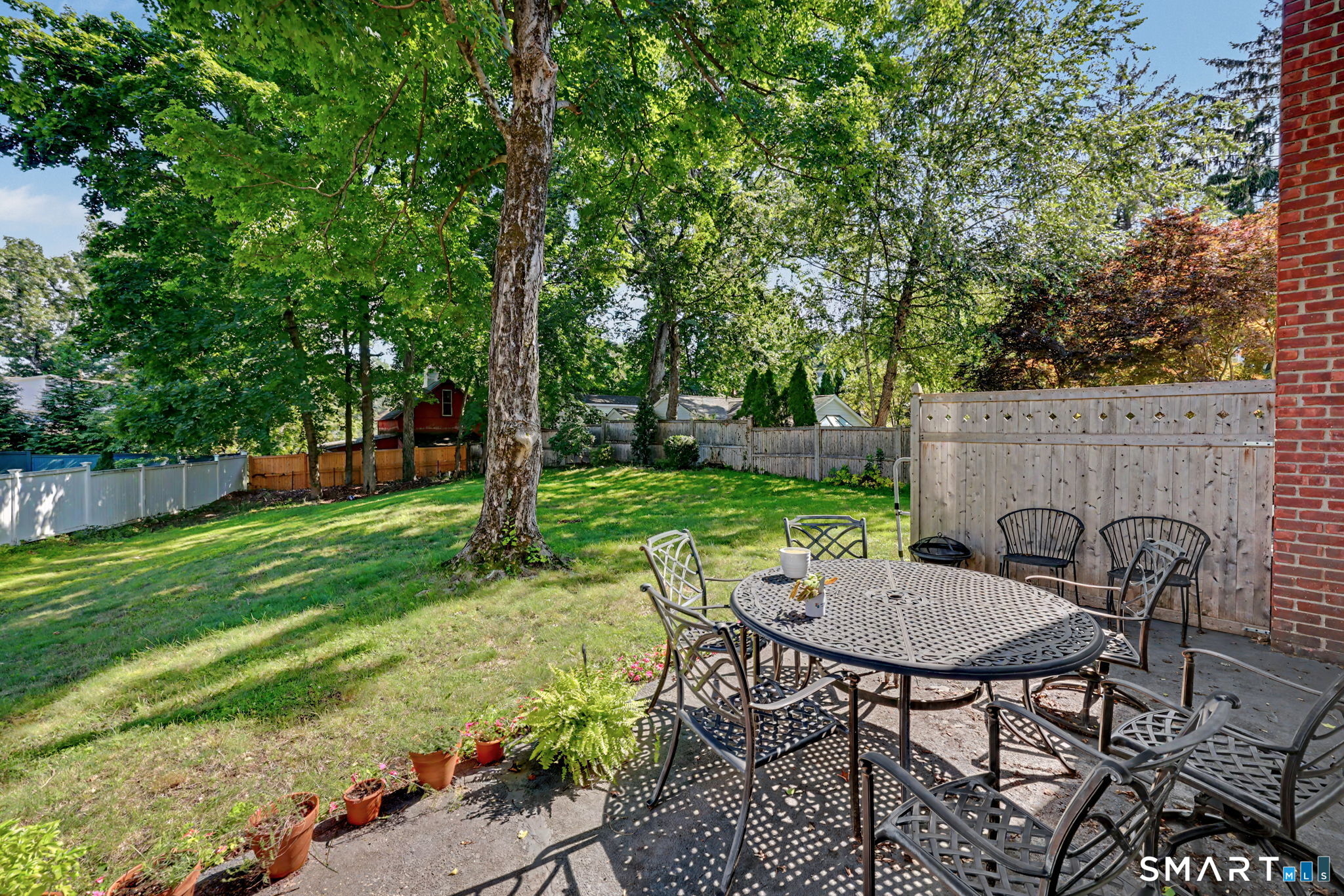 63 Oak Street photo 31