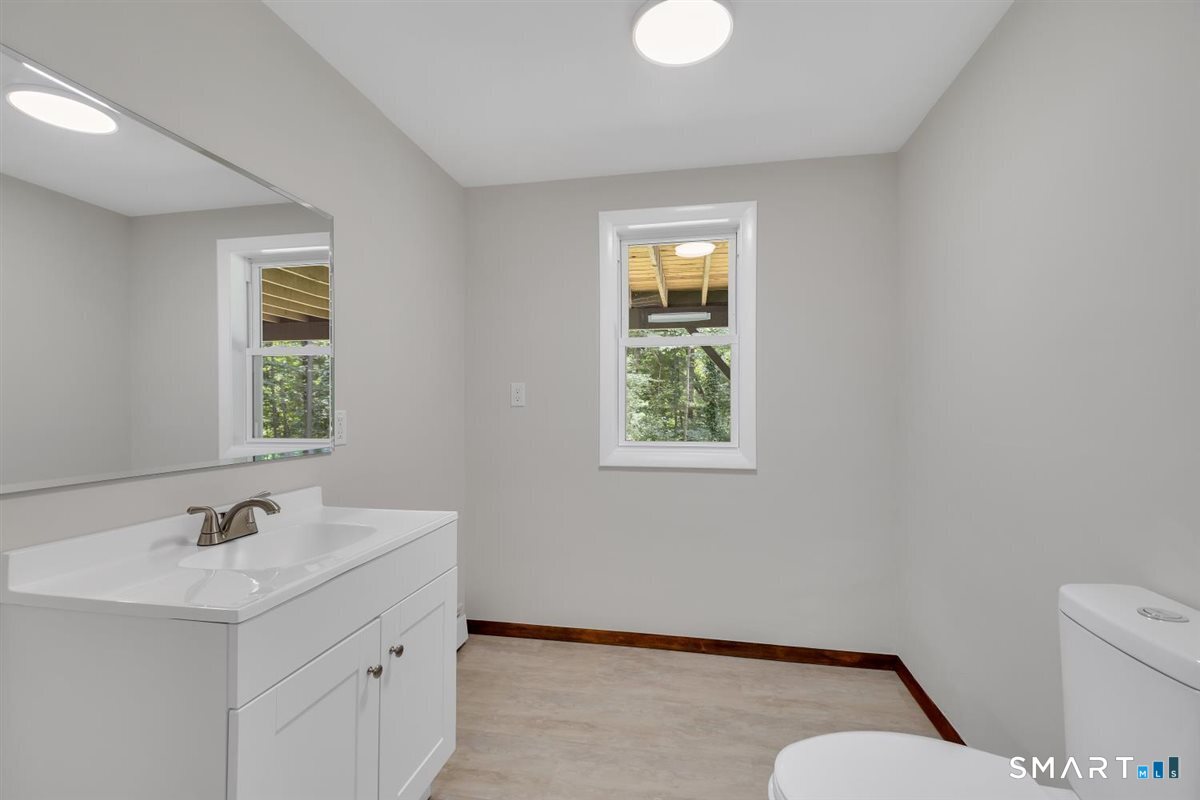 650 Manchester Road photo 24