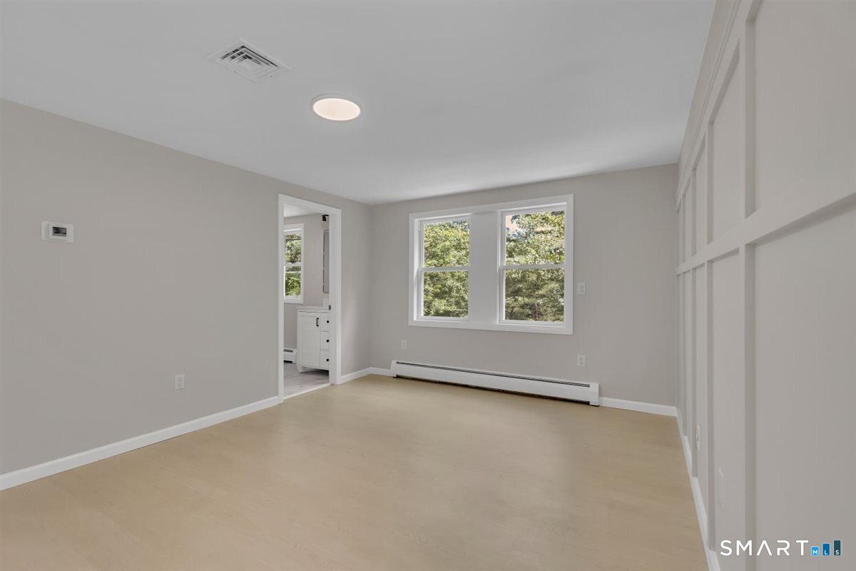 650 Manchester Road photo 17