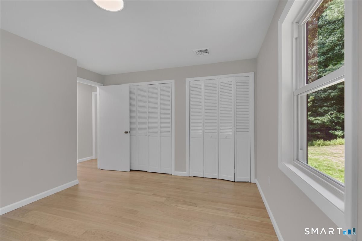 650 Manchester Road photo 14