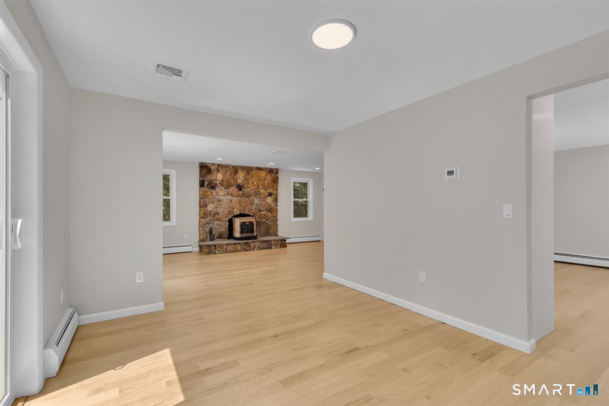 650 Manchester Road photo 10