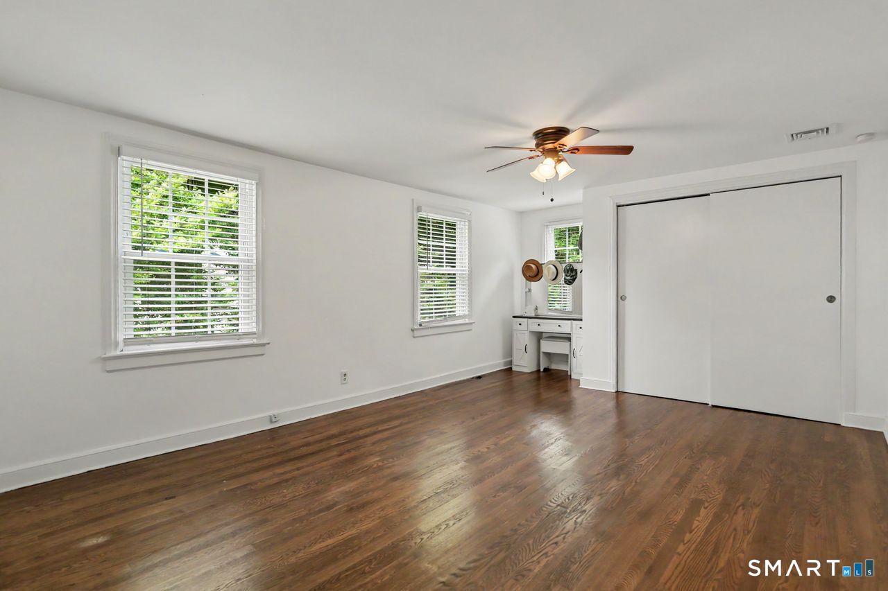 77 Lawlor Terrace photo 28