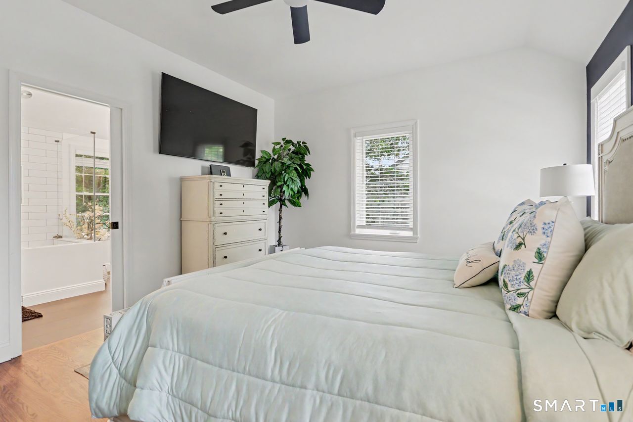 77 Lawlor Terrace photo 22