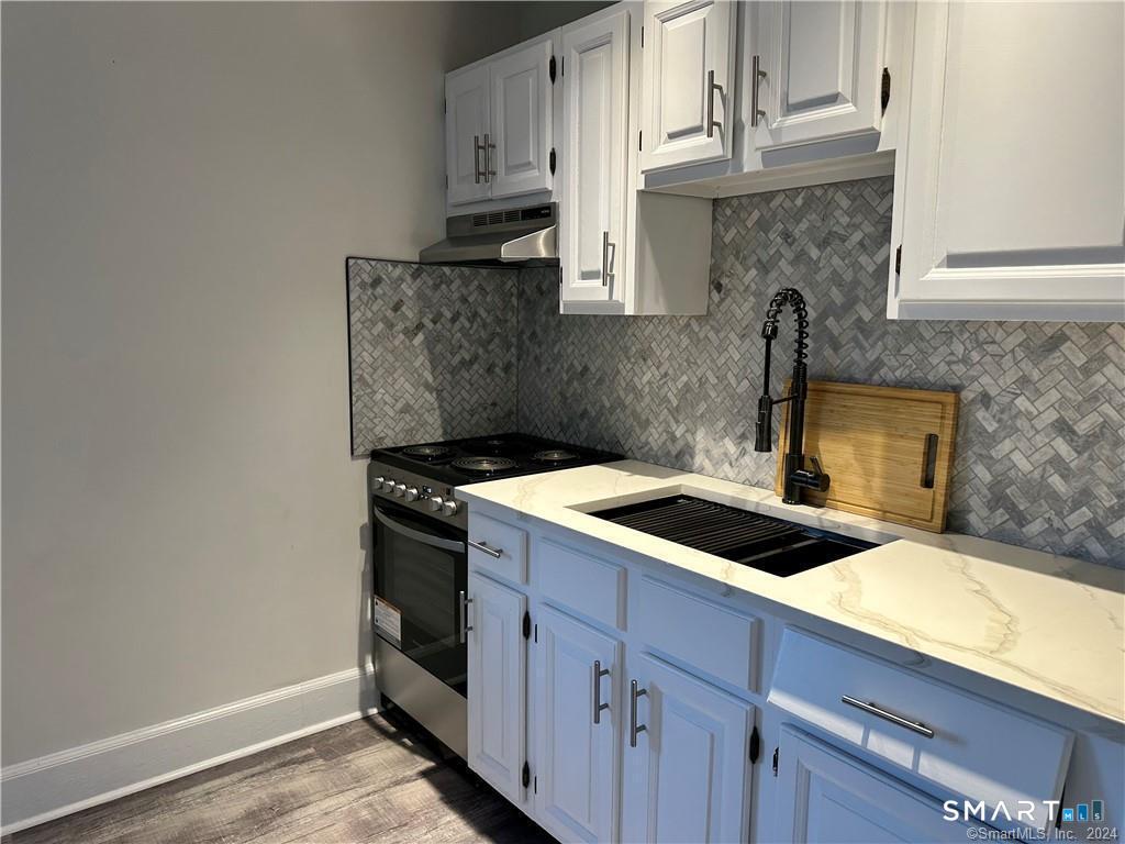 18 Cold Spring Road, Stamford, Connecticut photo 3
