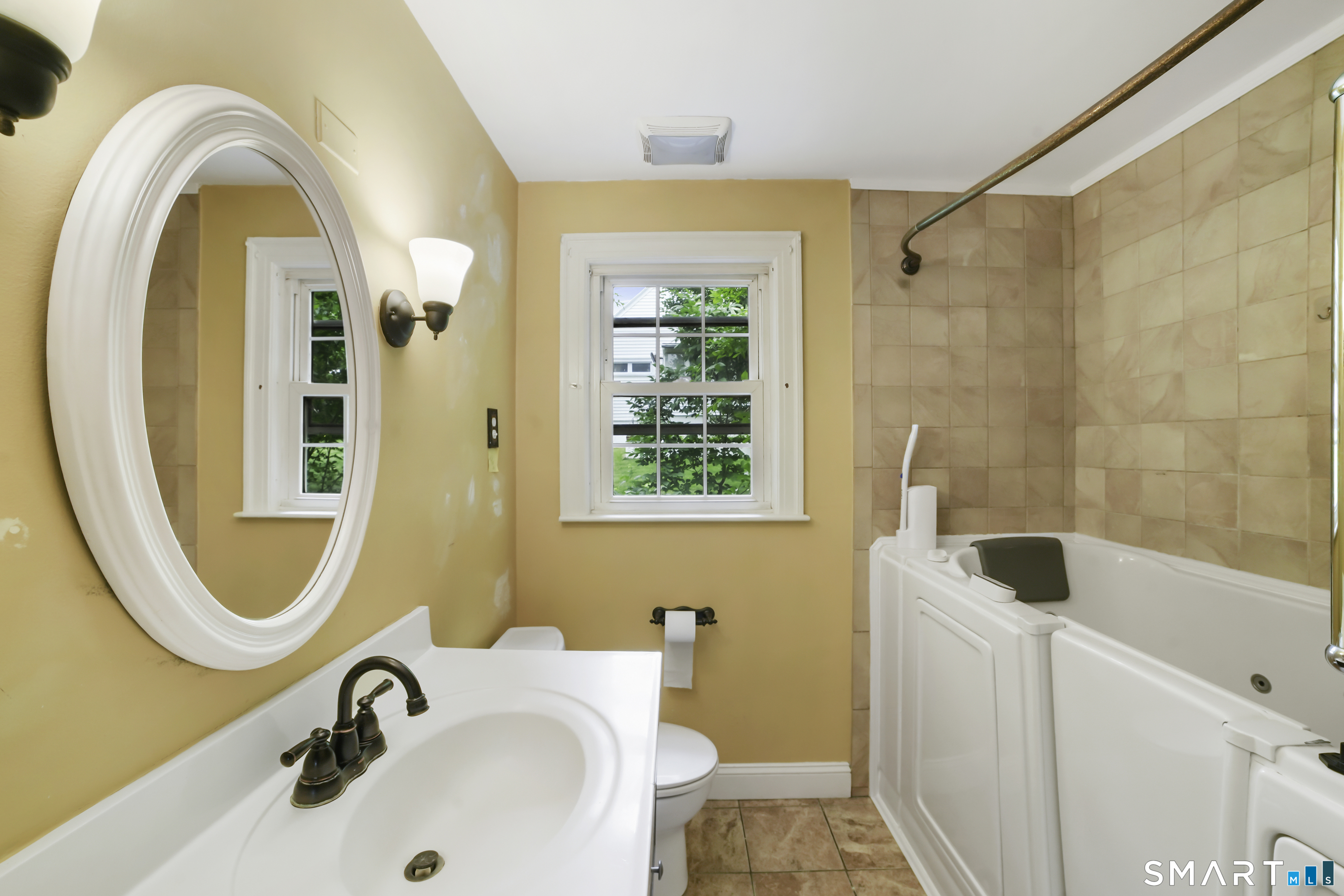824 Randolph Road photo 32