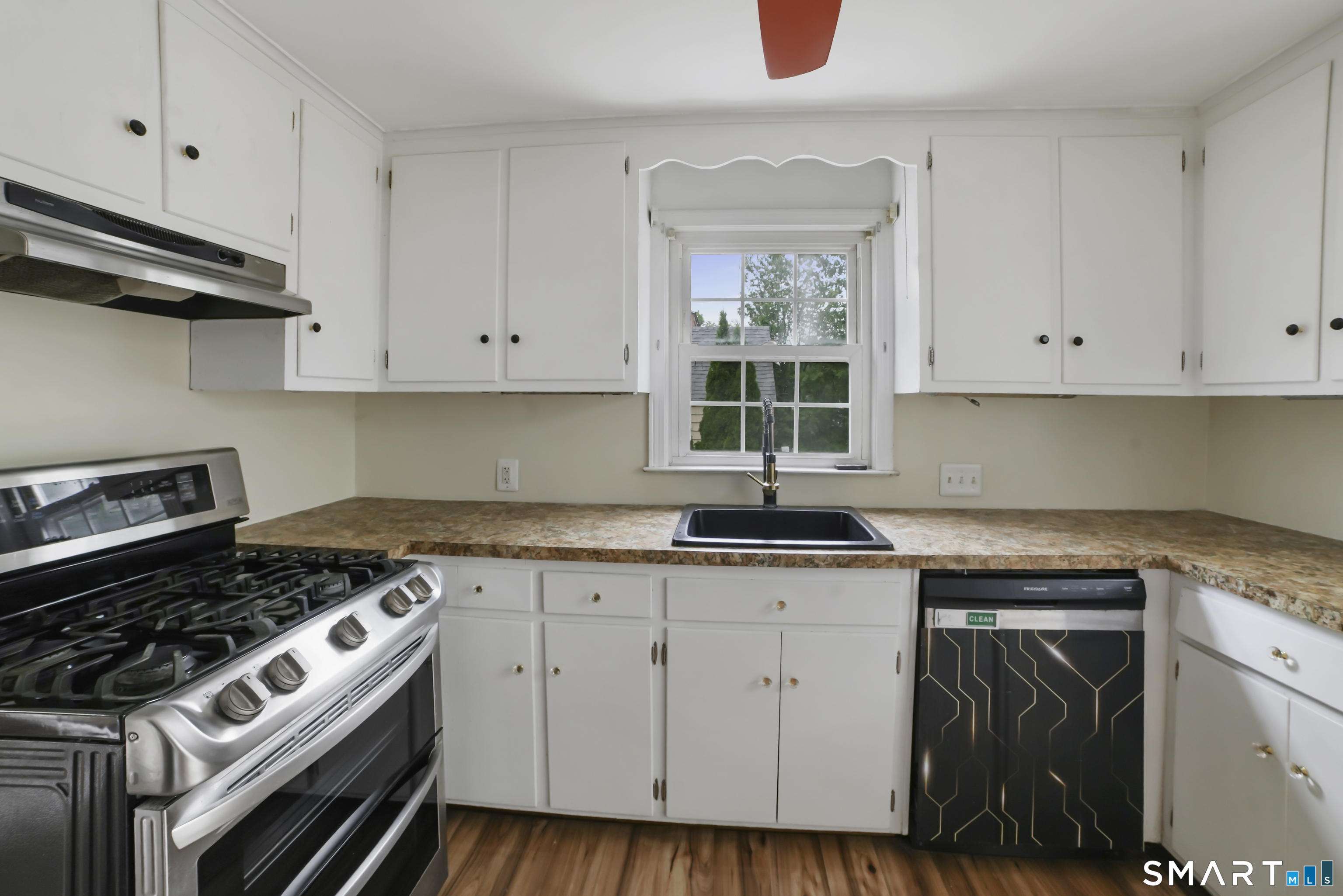 824 Randolph Road photo 25