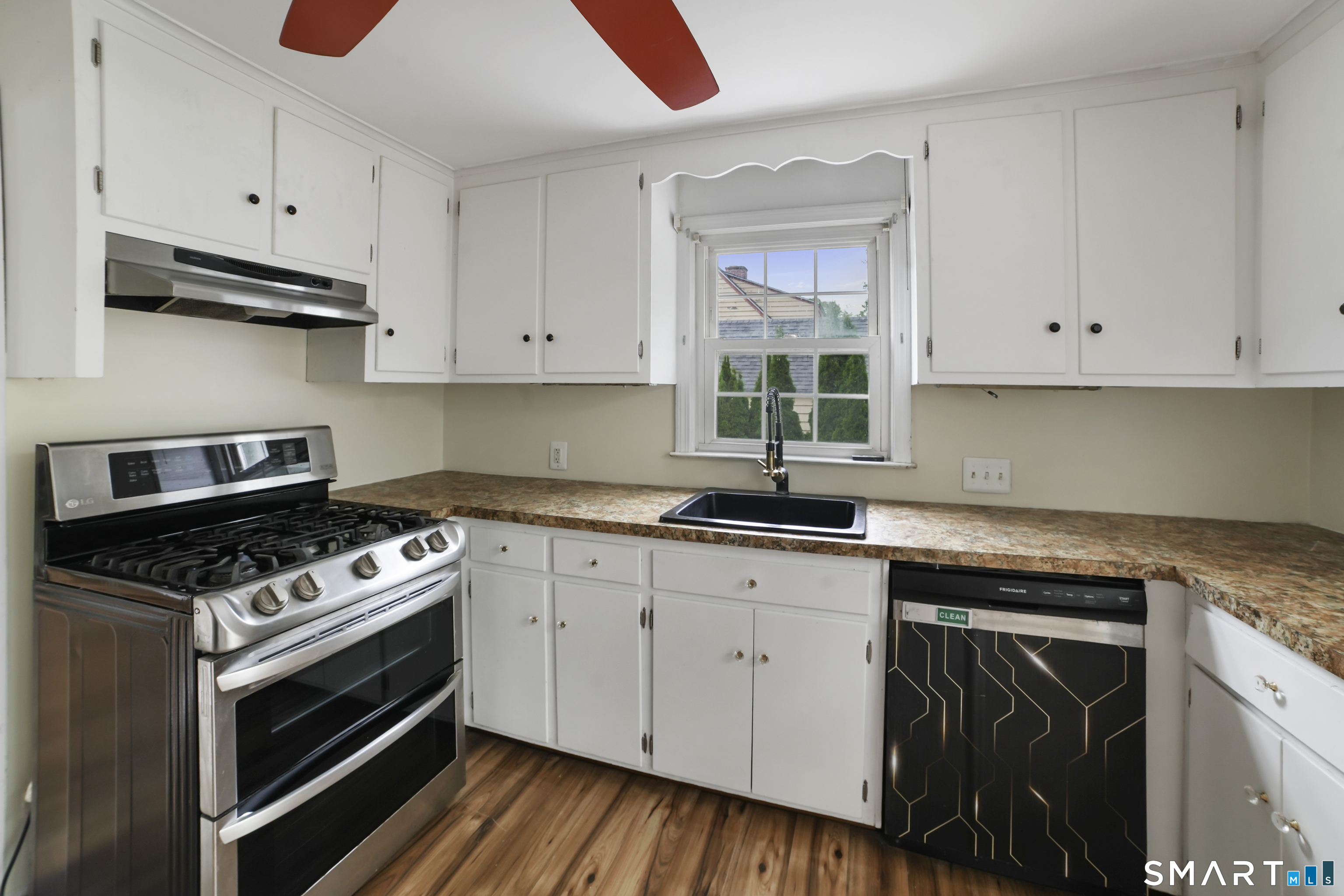 824 Randolph Road photo 20